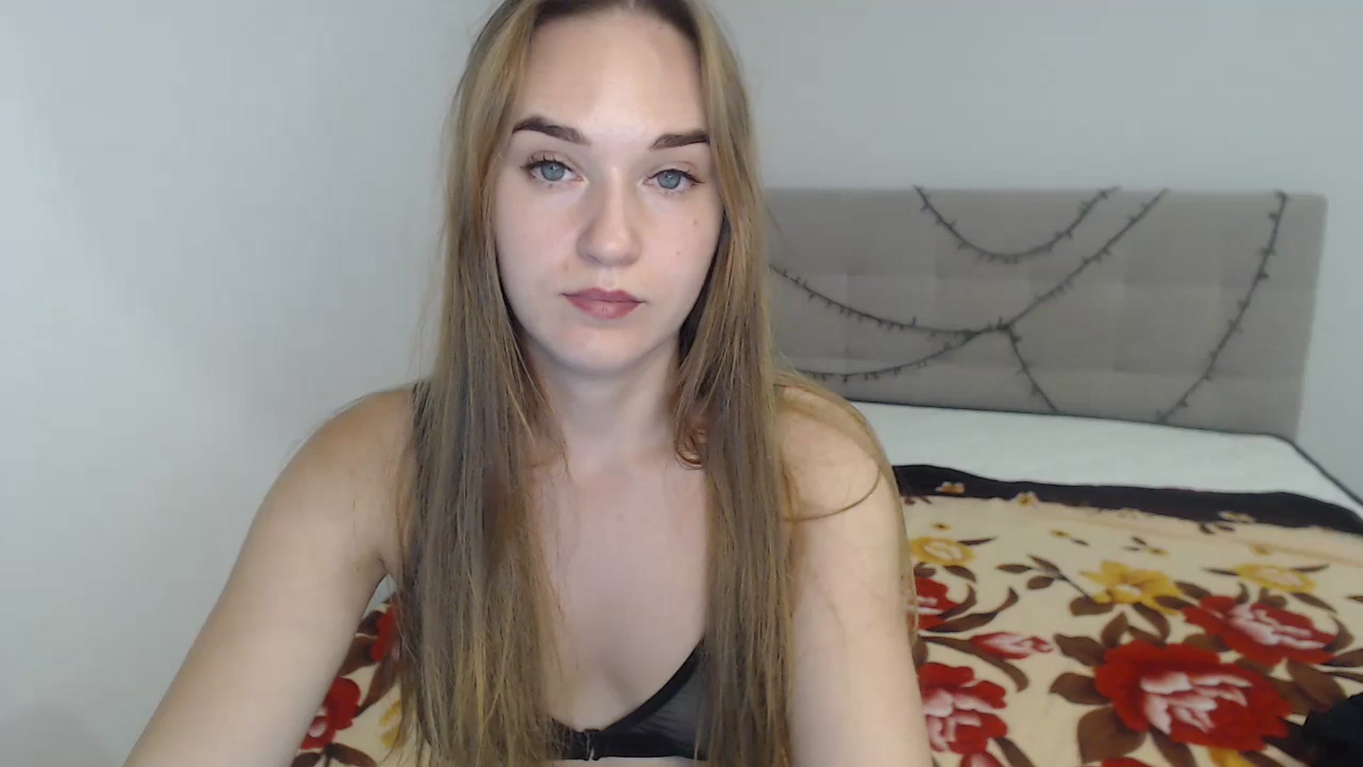 Gallery image thumbnail from samantamoons's myfreecams stream on, 08/17/2024, 21:03 image 4 of 20