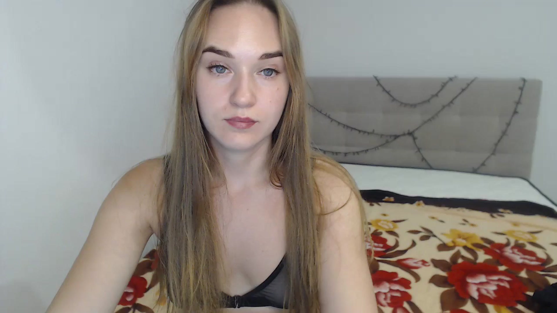 Gallery image thumbnail from samantamoons's myfreecams stream on, 08/17/2024, 21:03 image 1 of 20