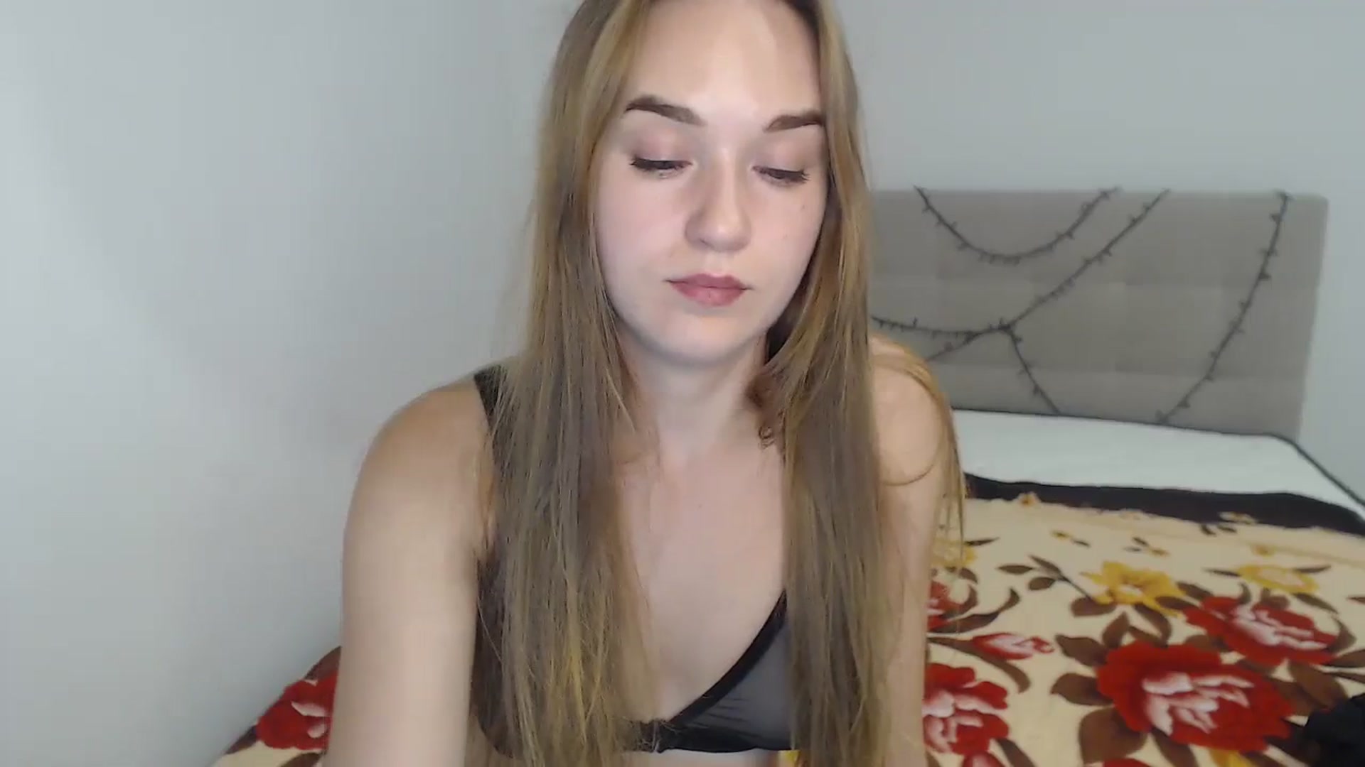 Gallery image thumbnail from samantamoons's myfreecams stream on, 08/17/2024, 21:03 image 8 of 20