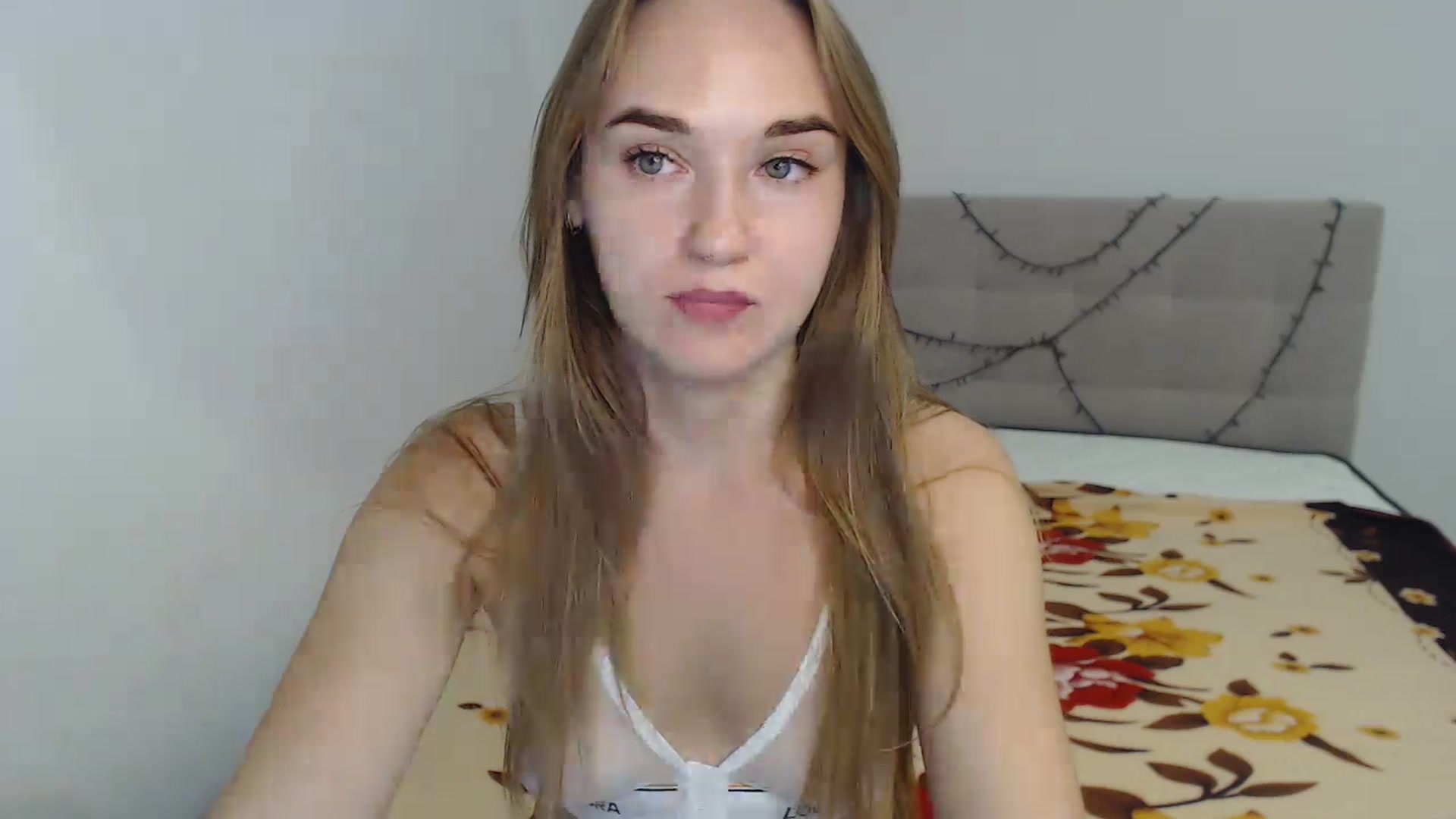 Gallery image thumbnail from samantamoons's myfreecams stream on, 08/20/2024, 19:46 image 11 of 20