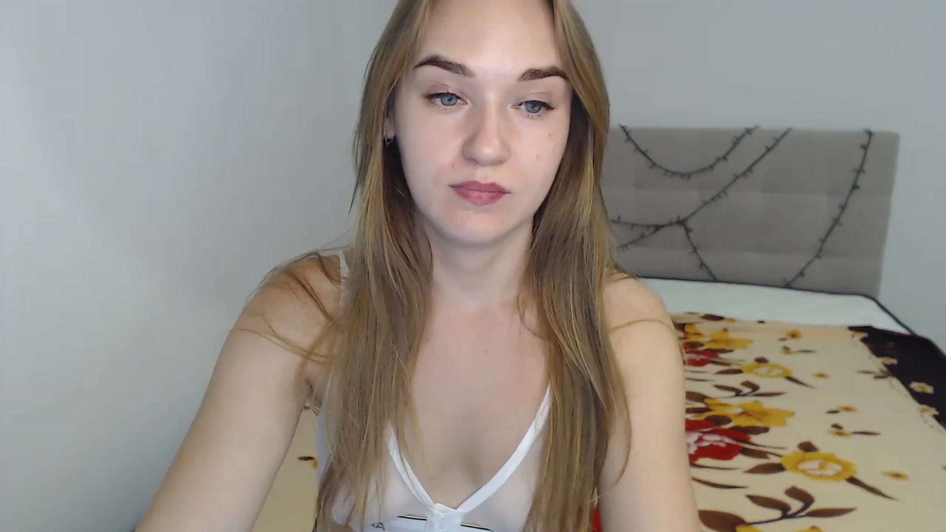 Gallery image thumbnail from samantamoons's myfreecams stream on, 08/20/2024, 19:46 image 12 of 20