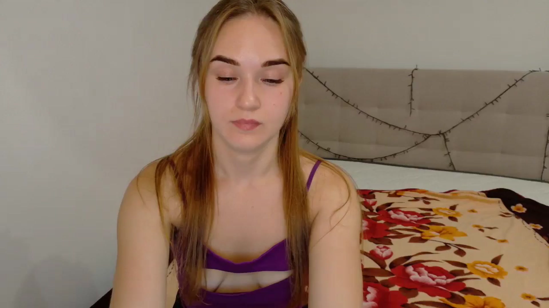 Gallery image thumbnail from samantamoons's myfreecams stream on, 09/04/2024, 21:00 image 3 of 20