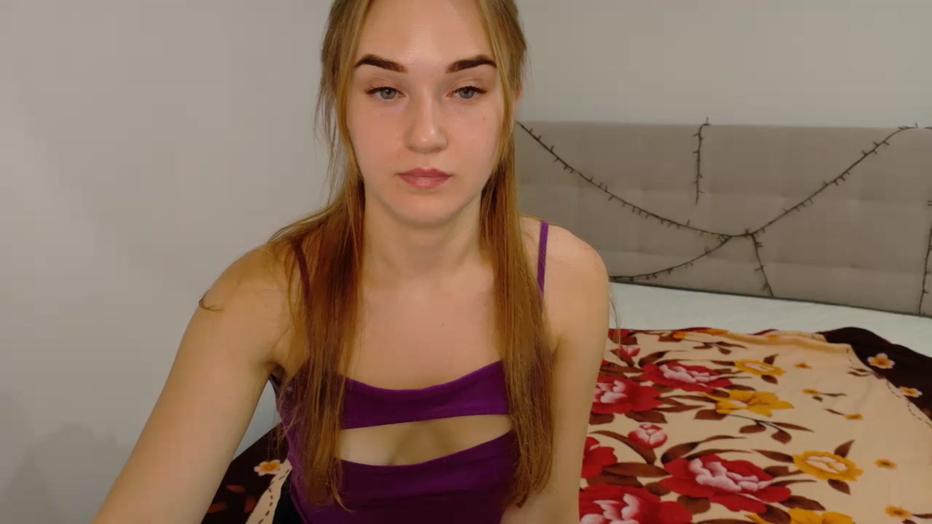 Gallery image thumbnail from samantamoons's myfreecams stream on, 09/04/2024, 21:00 image 15 of 20