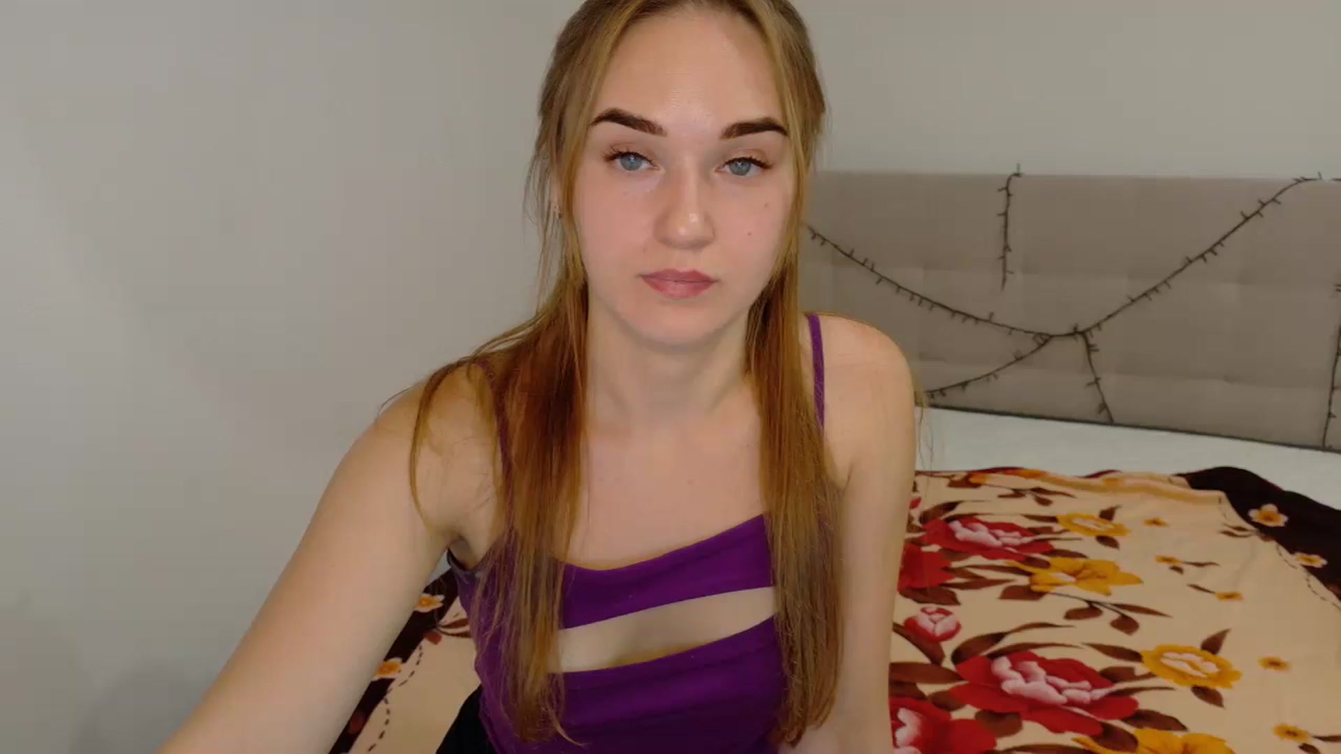 Gallery image thumbnail from samantamoons's myfreecams stream on, 09/04/2024, 21:00 image 10 of 20