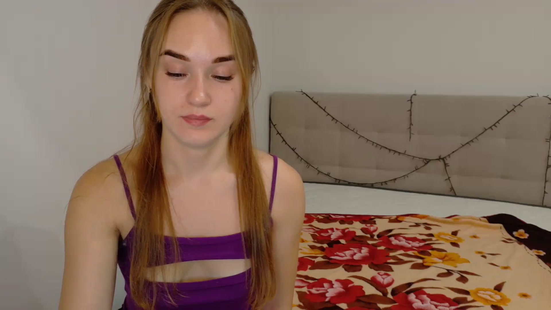 Gallery image thumbnail from samantamoons's myfreecams stream on, 09/04/2024, 21:46 image 18 of 20