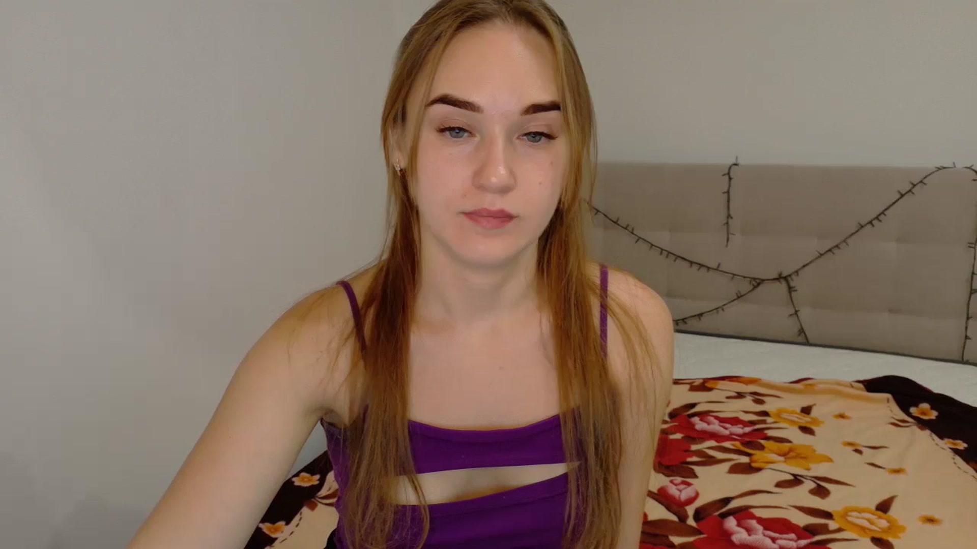 Gallery image thumbnail from samantamoons's myfreecams stream on, 09/04/2024, 22:20 image 1 of 20