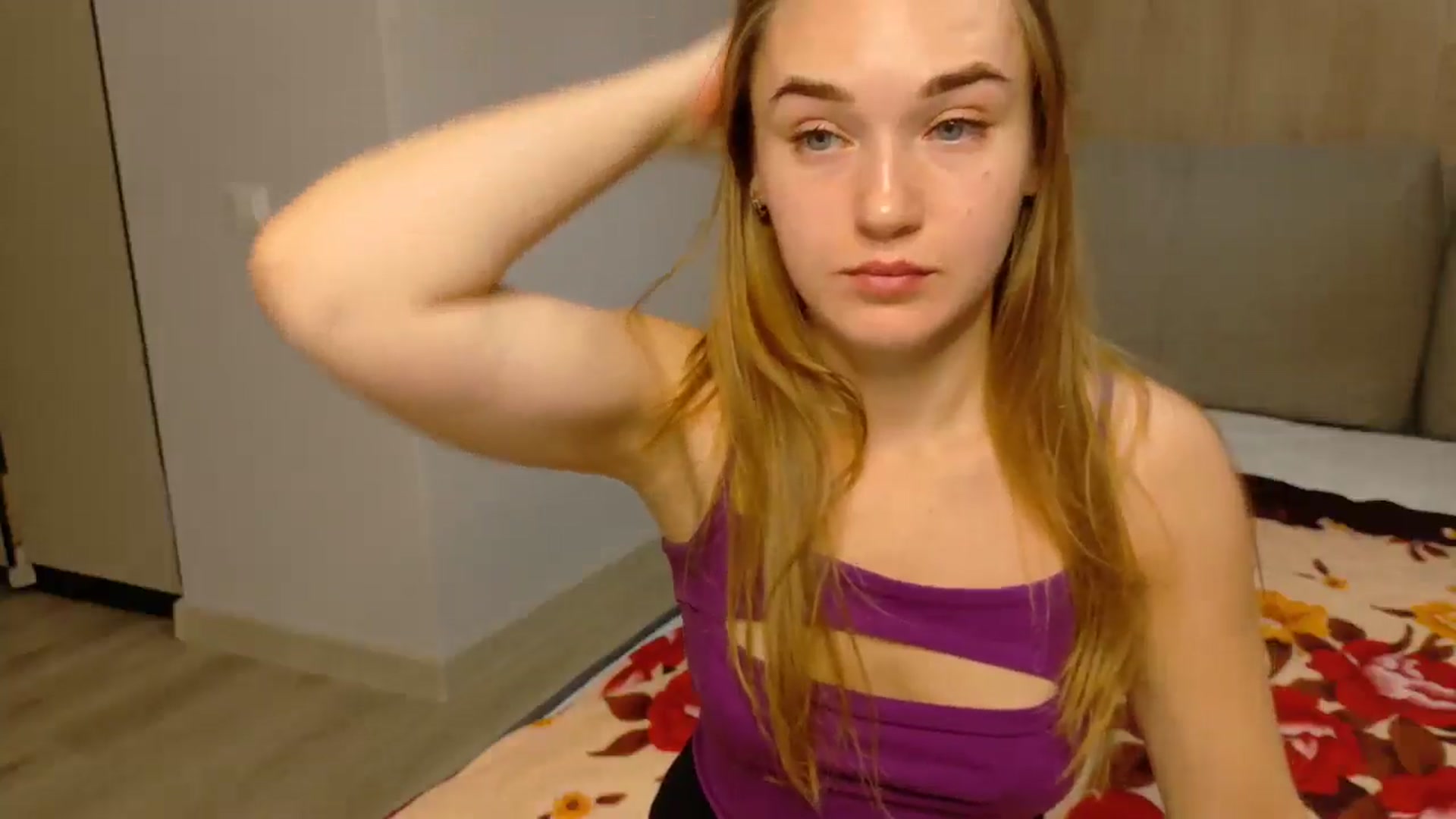 Gallery image thumbnail from samantamoons's myfreecams stream on, 09/08/2024, 21:20 image 14 of 20