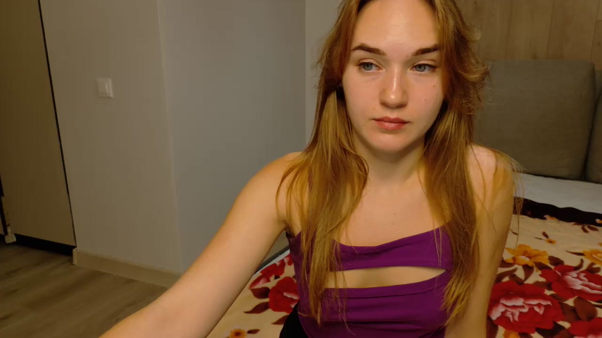 Gallery image thumbnail from samantamoons's myfreecams stream on, 09/08/2024, 21:20 image 19 of 20