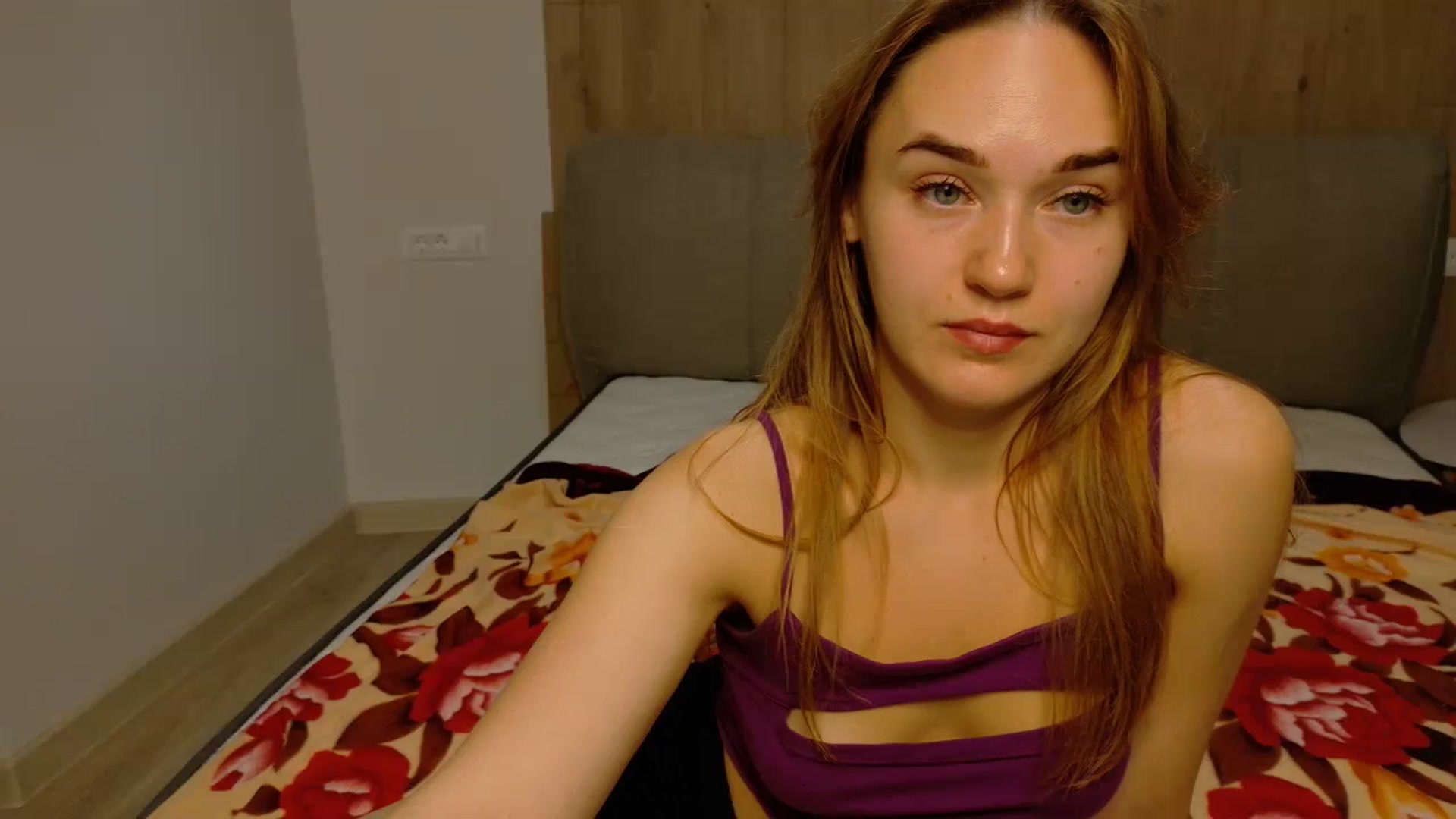 Gallery image thumbnail from samantamoons's myfreecams stream on, 09/08/2024, 22:56 image 3 of 20