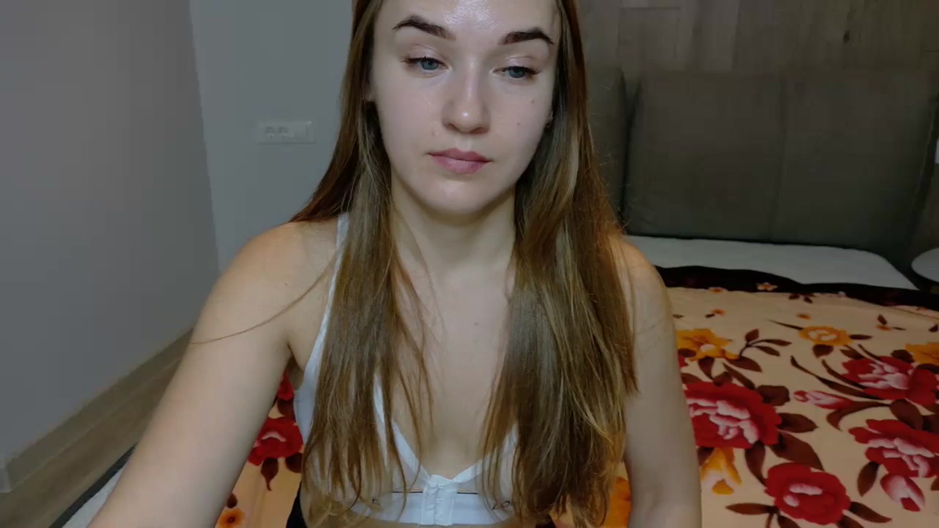 Gallery image thumbnail from samantamoons's myfreecams stream on, 09/10/2024, 20:51 image 7 of 20