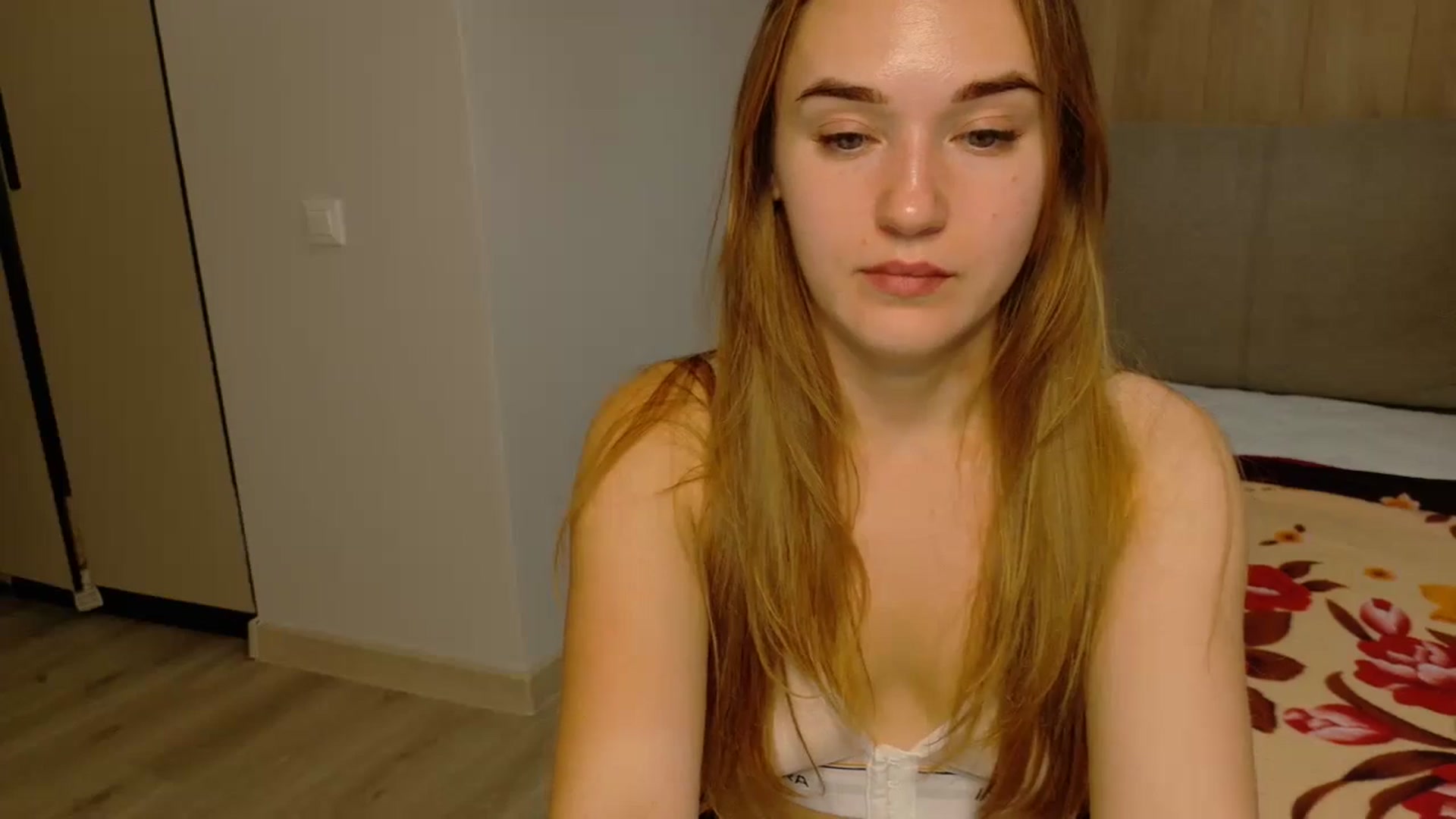Gallery image thumbnail from samantamoons's myfreecams stream on, 09/13/2024, 20:58 image 13 of 20