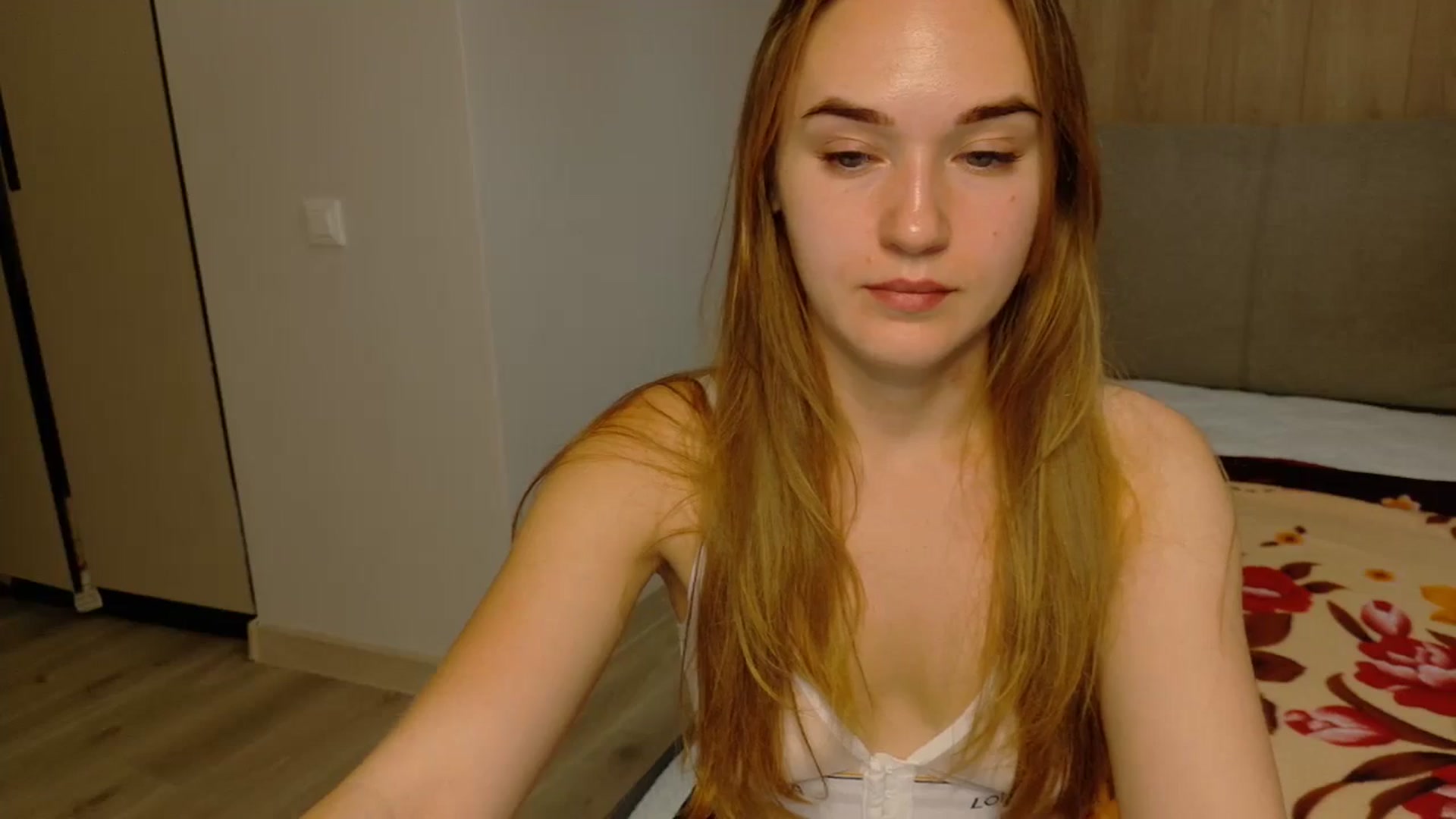 Gallery image thumbnail from samantamoons's myfreecams stream on, 09/13/2024, 20:58 image 15 of 20