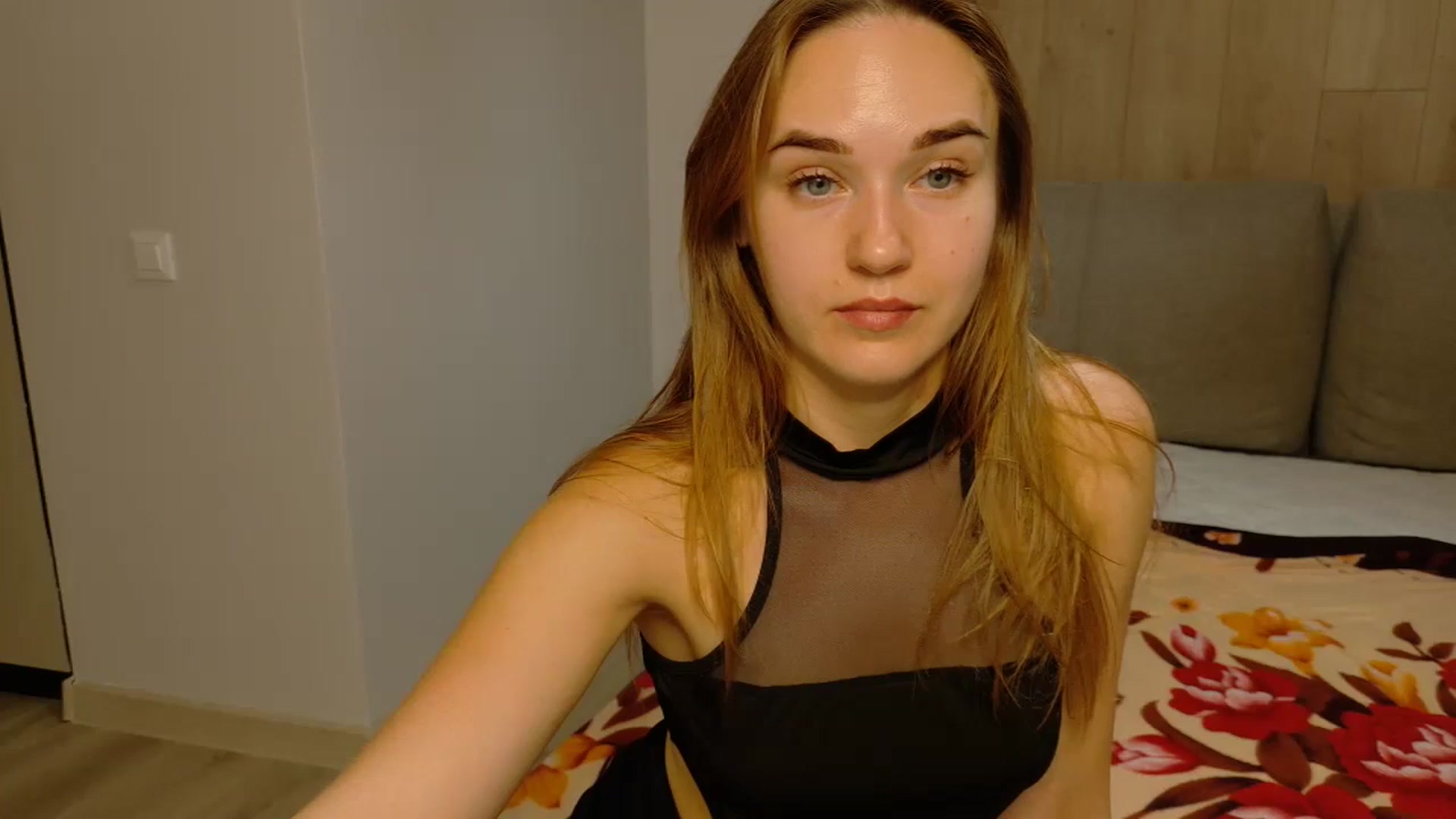 Gallery image thumbnail from samantamoons's myfreecams stream on, 09/13/2024, 22:21 image 9 of 20