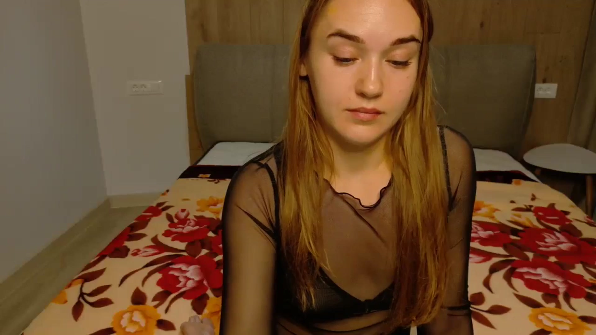 Gallery image thumbnail from samantamoons's myfreecams stream on, 09/17/2024, 06:09 image 8 of 20