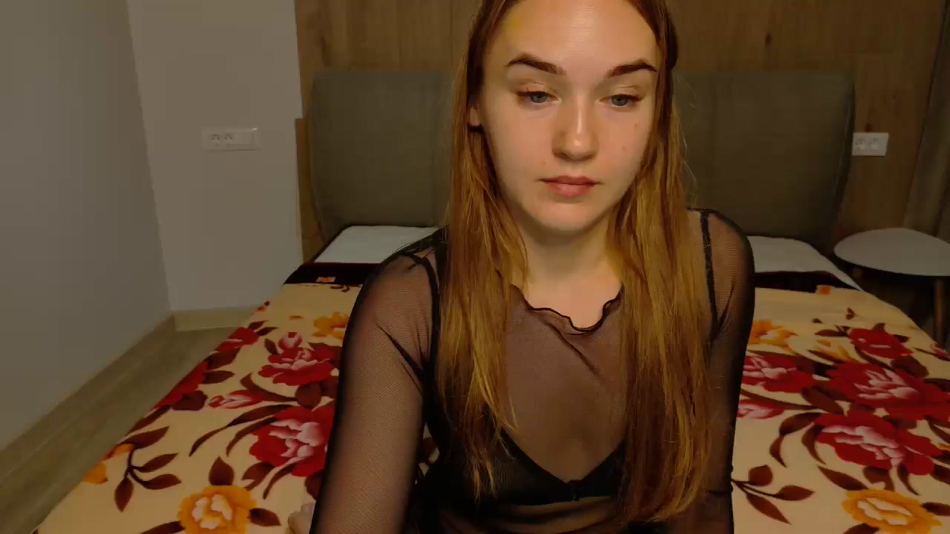 Gallery image thumbnail from samantamoons's myfreecams stream on, 09/17/2024, 06:09 image 9 of 20