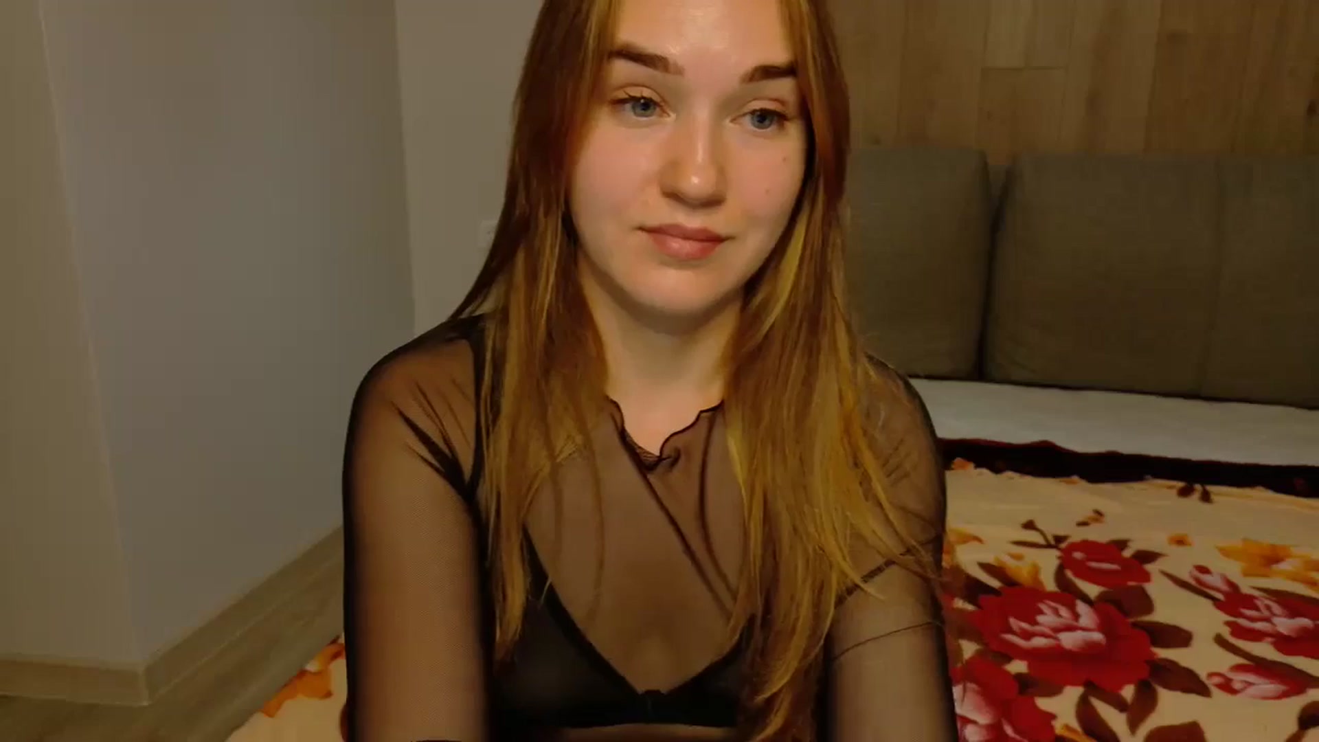 Gallery image thumbnail from samantamoons's myfreecams stream on, 09/17/2024, 06:10 image 10 of 20