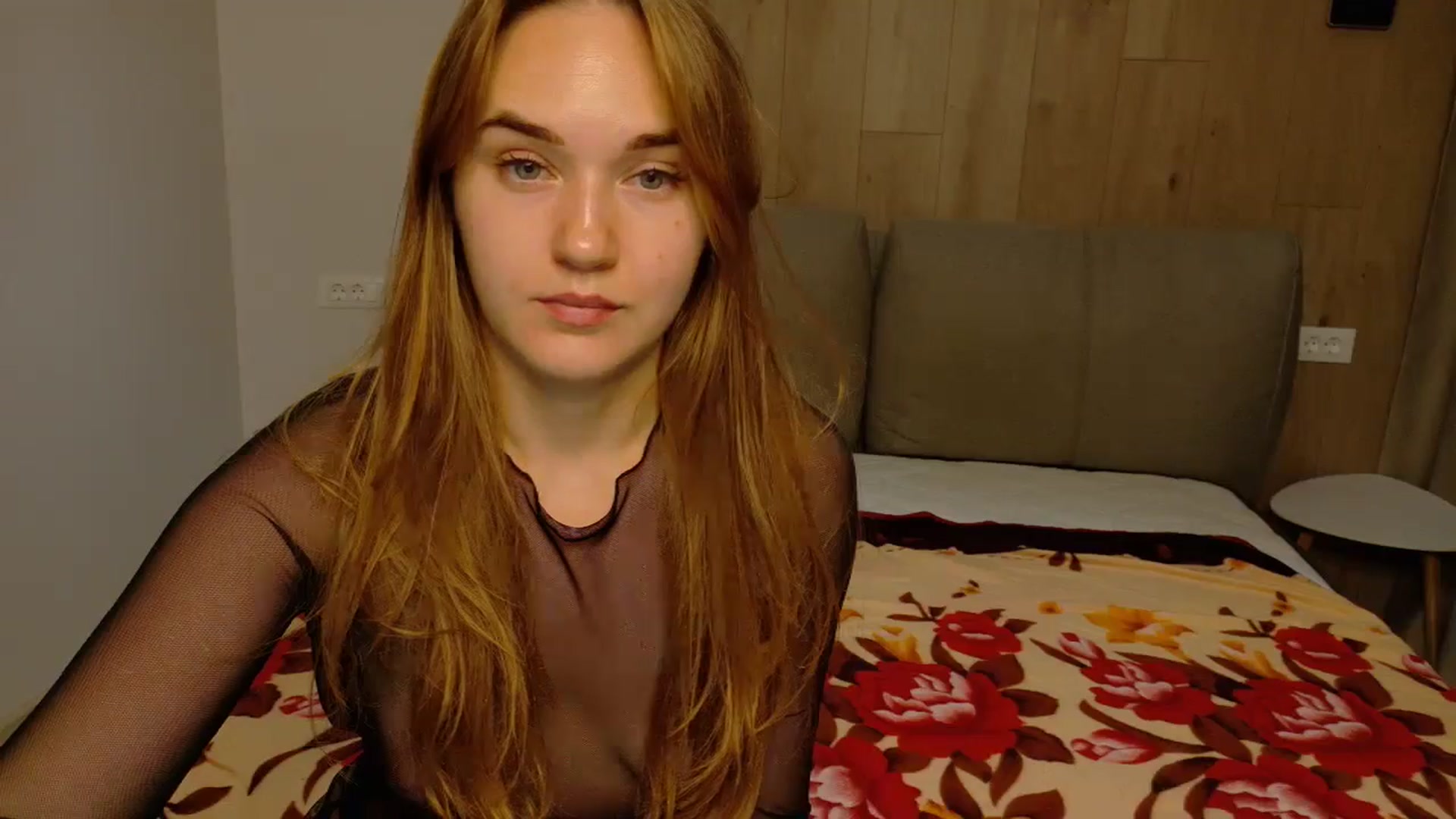 Gallery image thumbnail from samantamoons's myfreecams stream on, 09/17/2024, 06:10 image 2 of 20