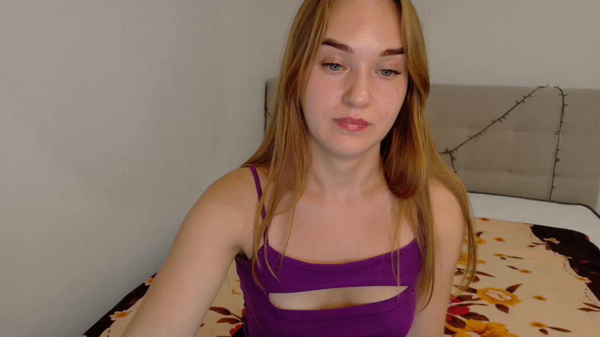 Gallery image thumbnail from samantamoons's myfreecams stream on, 09/18/2024, 21:06 image 8 of 20