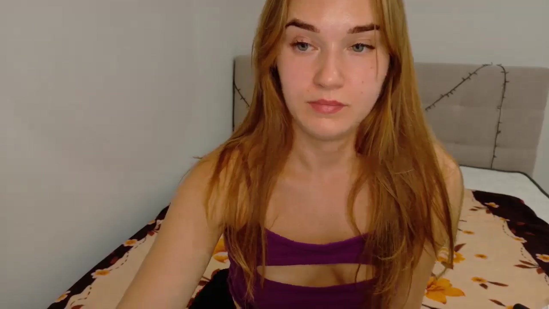 Gallery image thumbnail from samantamoons's myfreecams stream on, 09/18/2024, 22:04 image 7 of 20