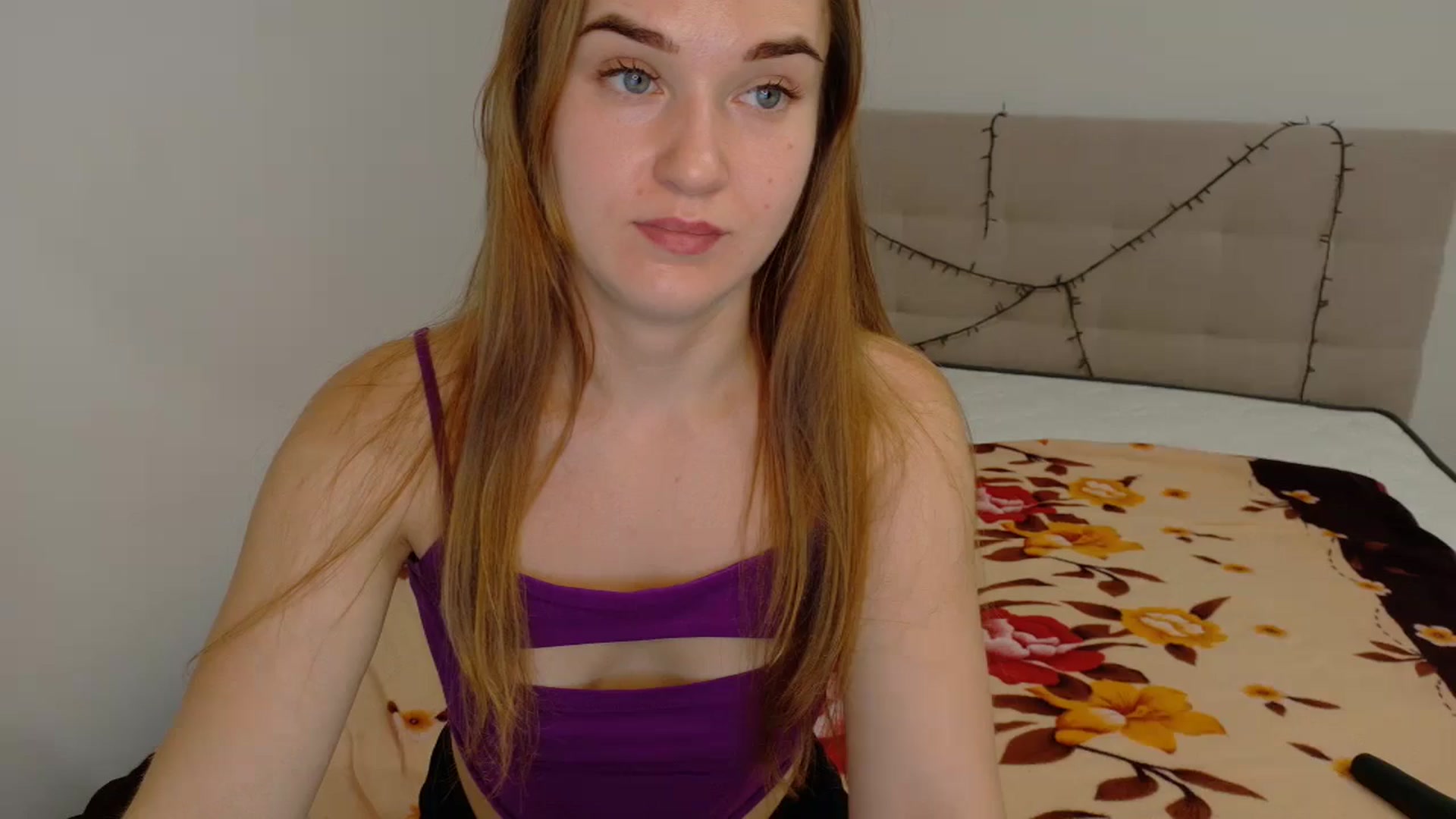 Gallery image thumbnail from samantamoons's myfreecams stream on, 09/18/2024, 22:44 image 1 of 20