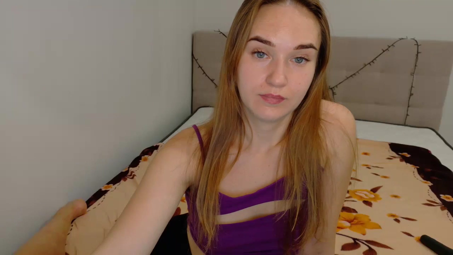 Gallery image thumbnail from samantamoons's myfreecams stream on, 09/18/2024, 22:44 image 17 of 20