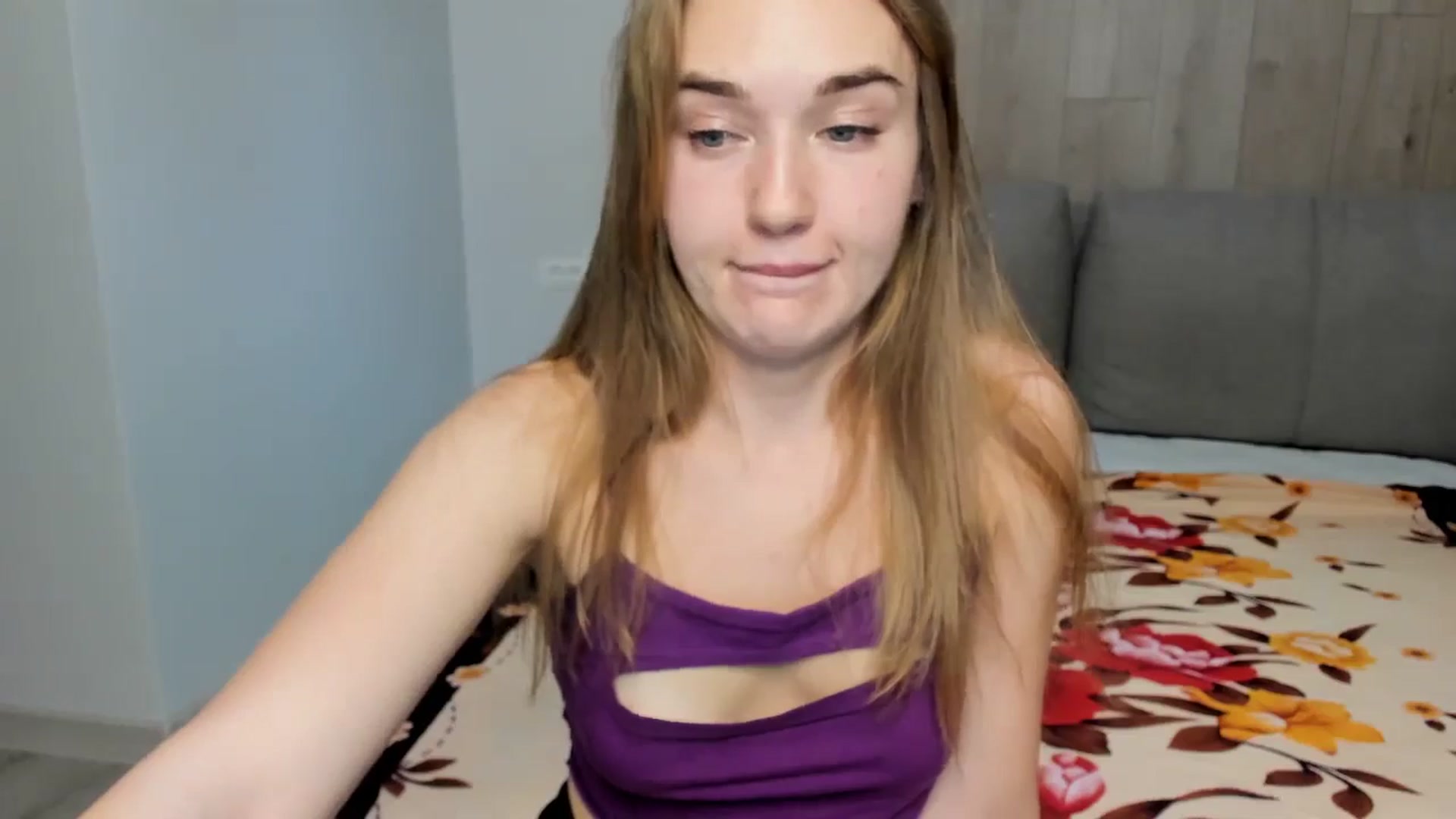 Gallery image thumbnail from samantamoons's myfreecams stream on, 09/22/2024, 21:32 image 17 of 20