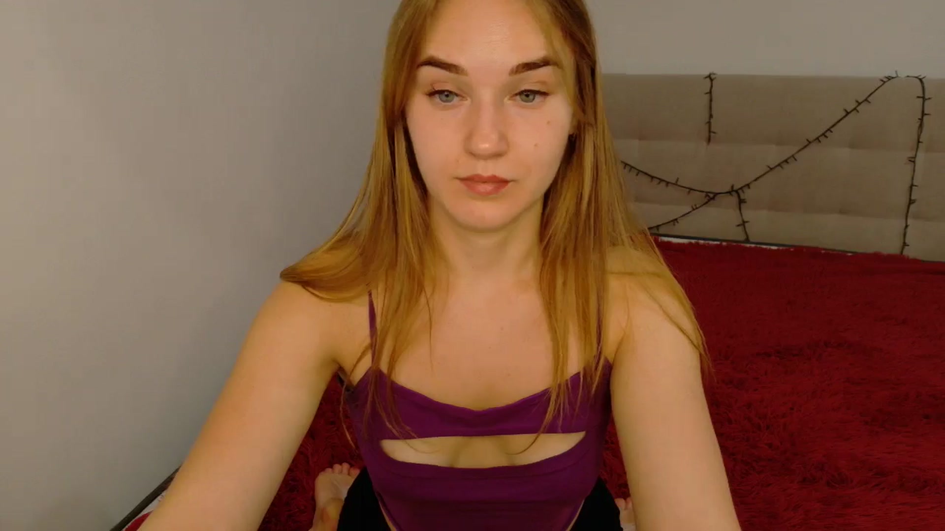 Gallery image thumbnail from samantamoons's myfreecams stream on, 09/25/2024, 21:23 image 19 of 20