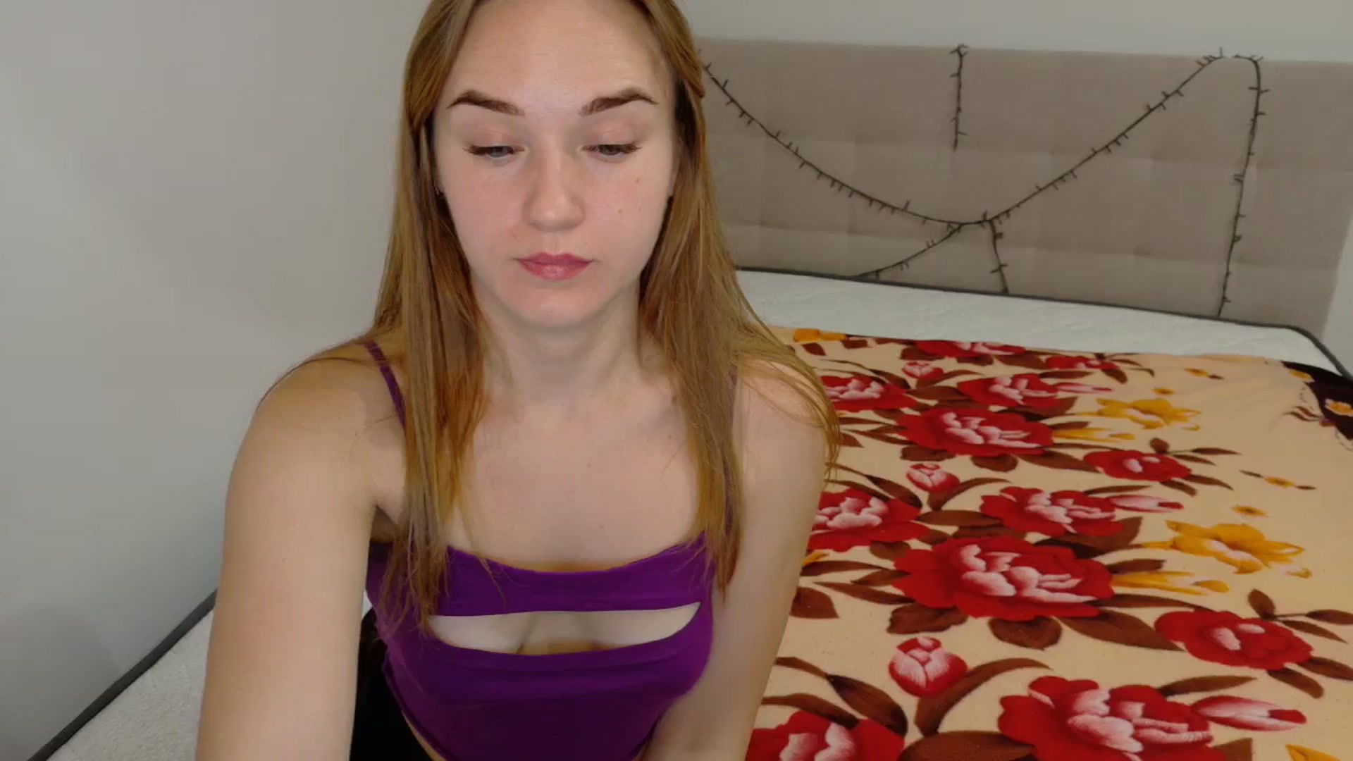 Gallery image thumbnail from samantamoons's myfreecams stream on, 09/27/2024, 21:30 image 12 of 20