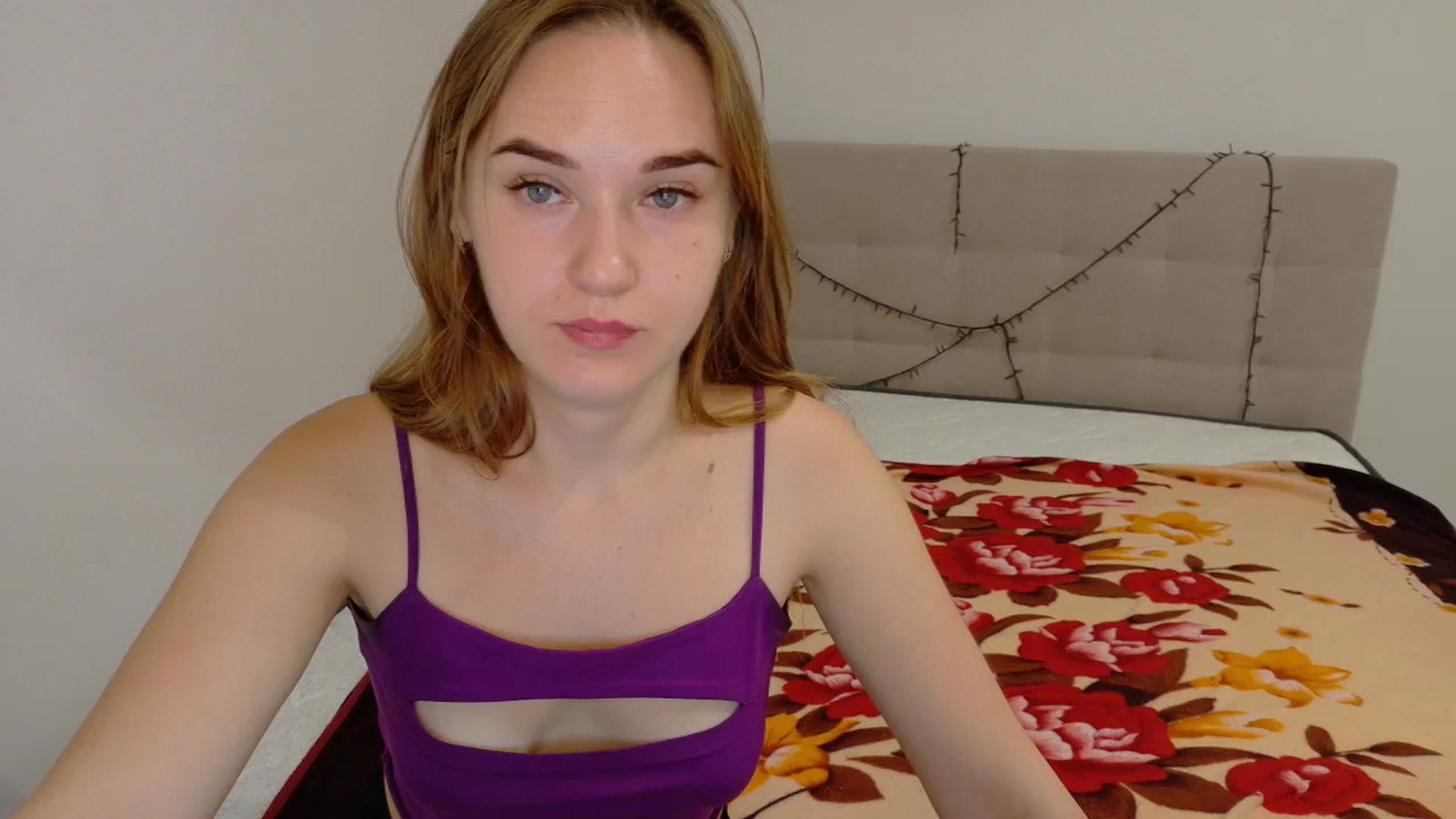 Gallery image thumbnail from samantamoons's myfreecams stream on, 09/27/2024, 23:55 image 1 of 20