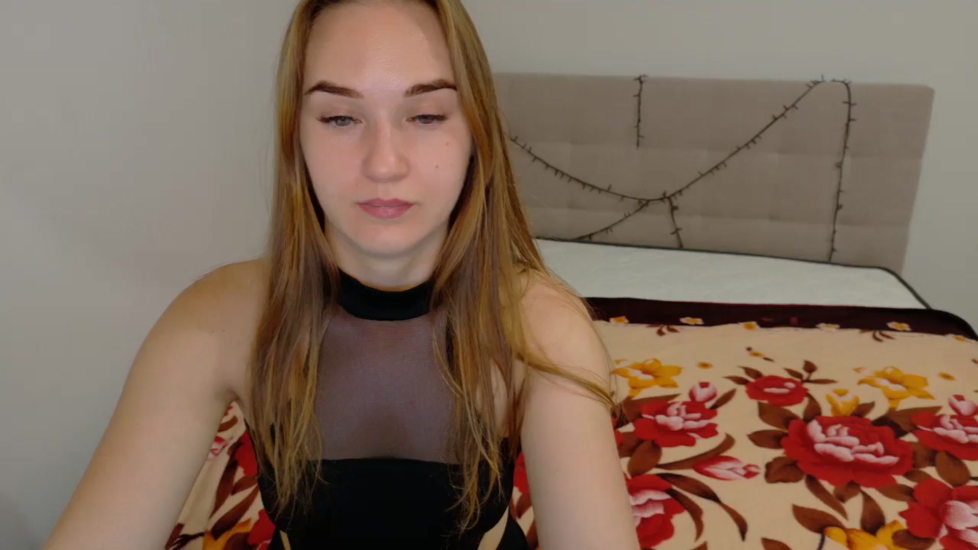 Gallery image thumbnail from samantamoons's myfreecams stream on, 09/28/2024, 21:28 image 5 of 20