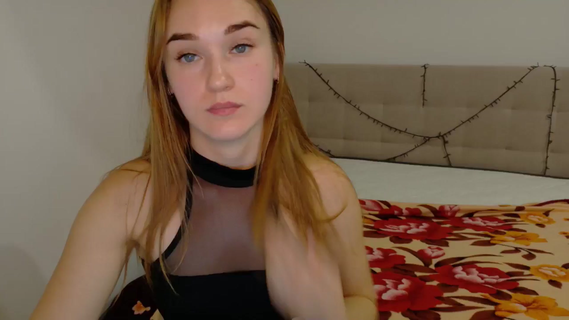 Gallery image thumbnail from samantamoons's myfreecams stream on, 09/29/2024, 19:21 image 15 of 20