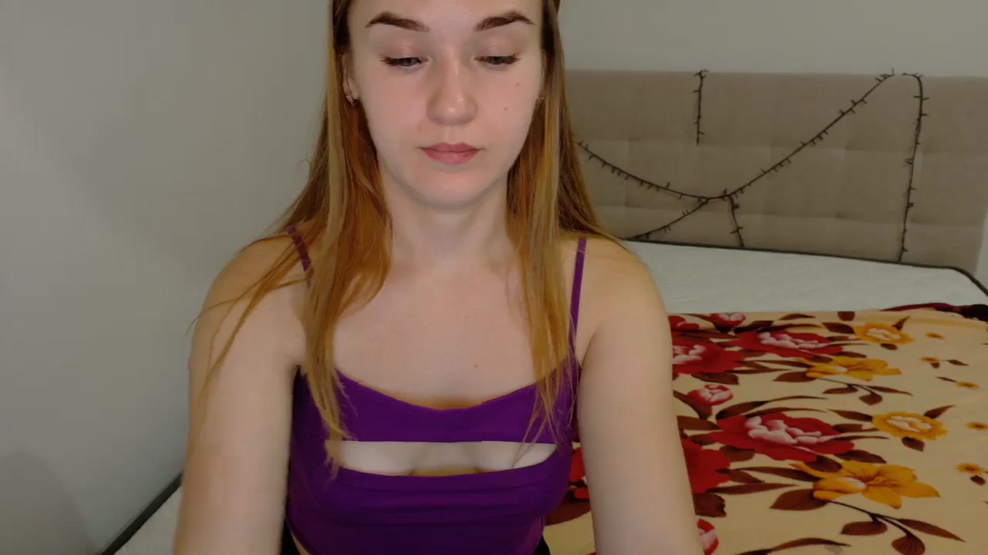 Gallery image thumbnail from samantamoons's myfreecams stream on, 09/29/2024, 21:57 image 8 of 20
