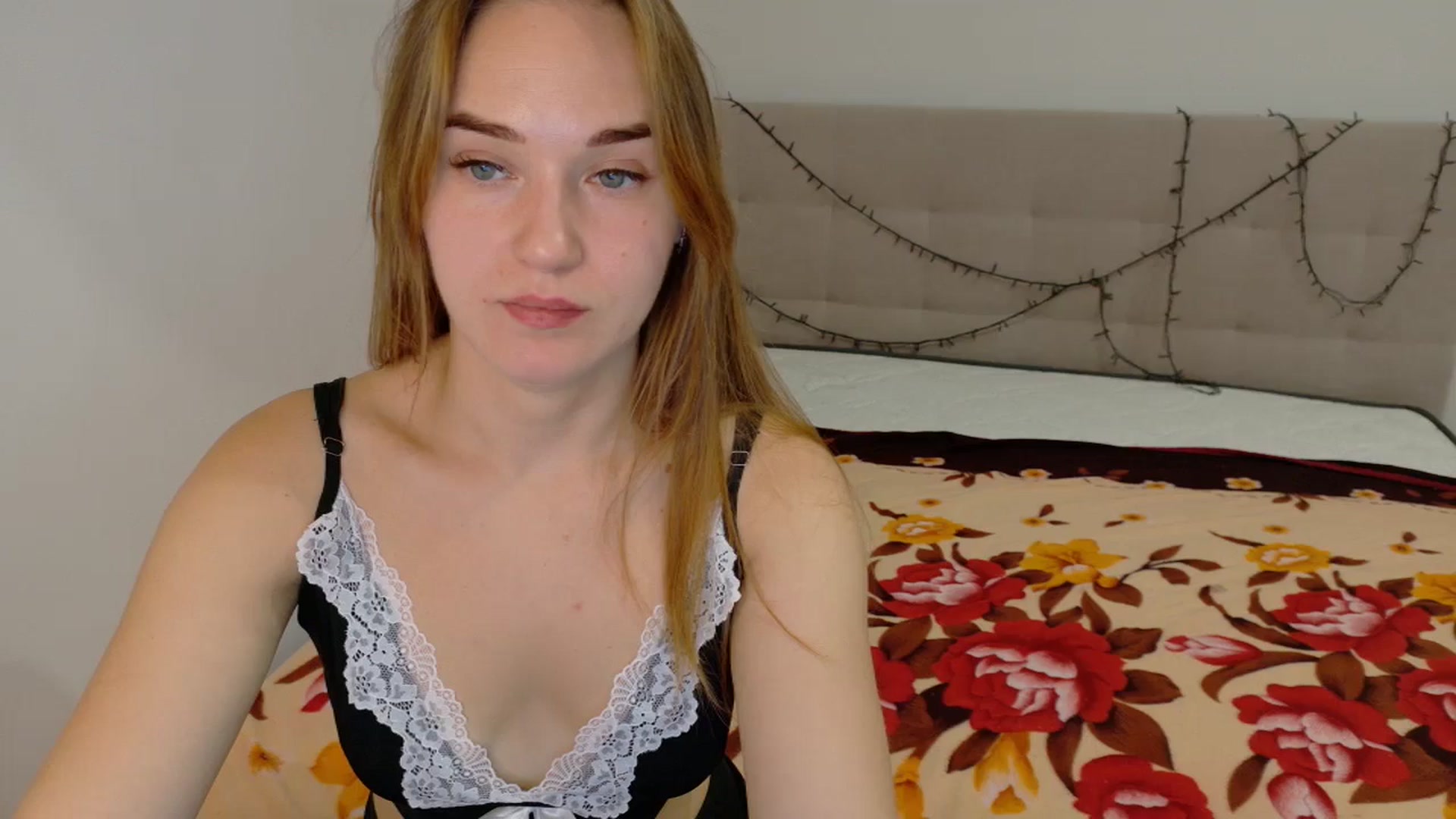 Gallery image thumbnail from samantamoons's myfreecams stream on, 10/02/2024, 19:39 image 5 of 20