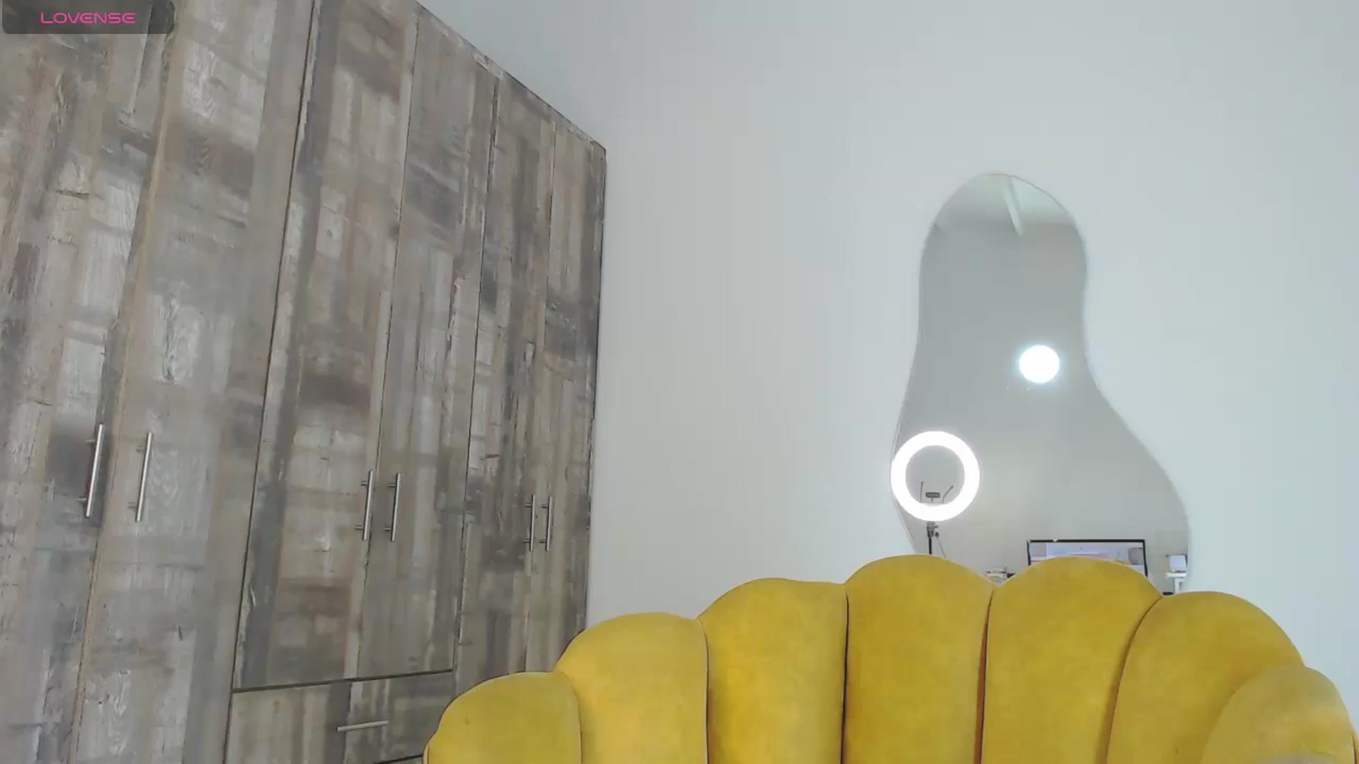 Gallery image thumbnail from samantha_boom's myfreecams stream on, 11/26/2024, 02:23 image 16 of 20