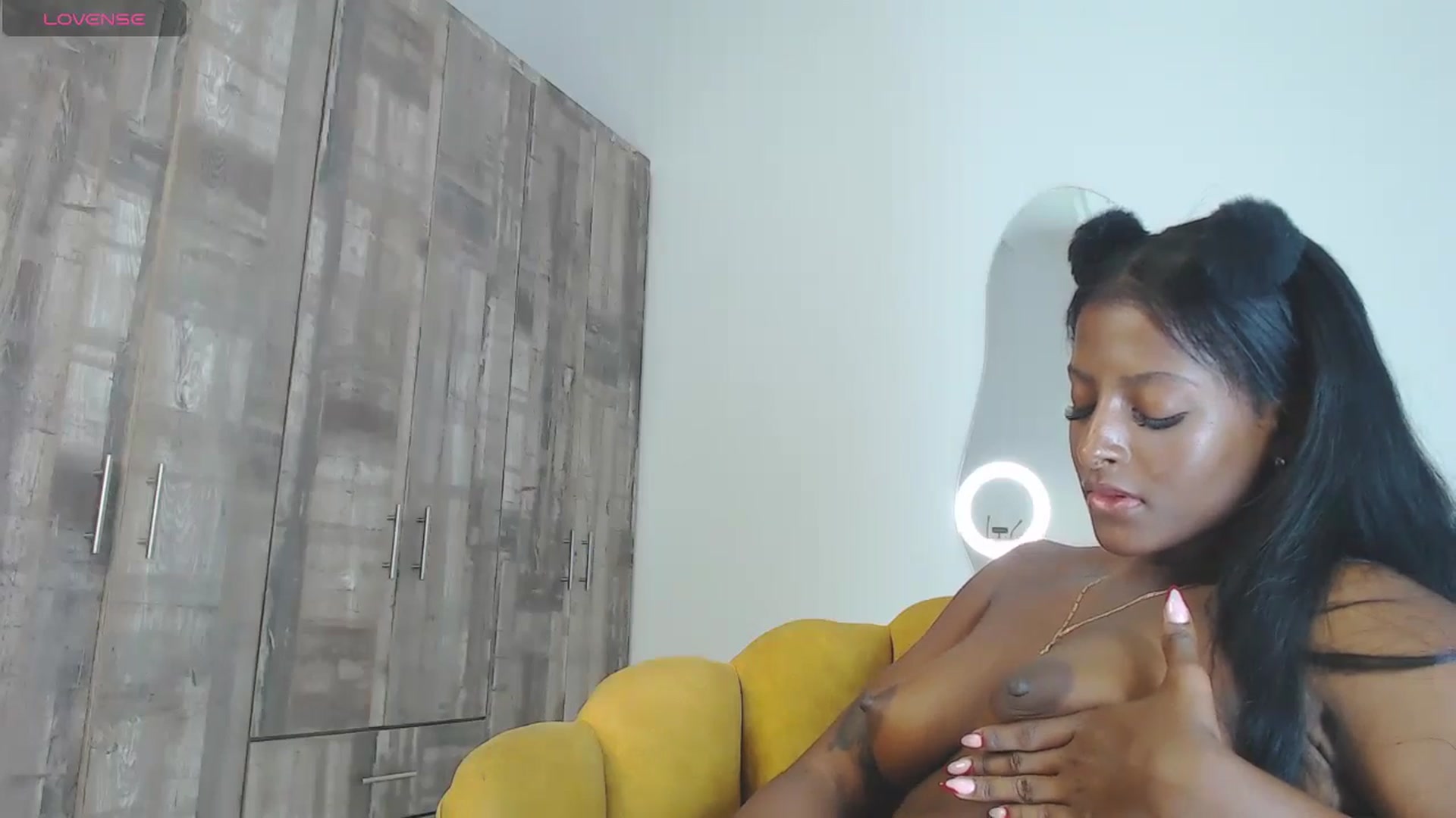 Gallery image thumbnail from samantha_boom's myfreecams stream on, 11/26/2024, 02:23 image 7 of 20