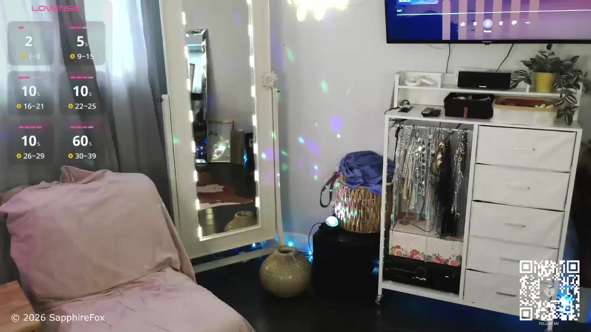 Gallery image thumbnail from sapphirefox's myfreecams stream on, 01/29/2026, 16:46 image 4 of 20