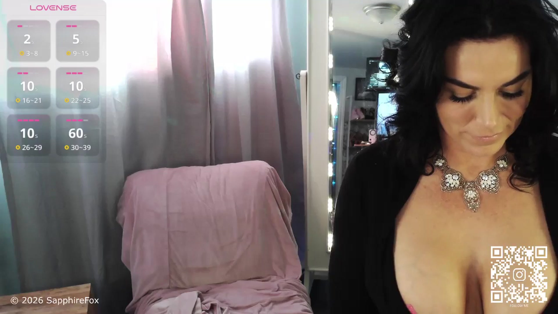 Gallery image thumbnail from sapphirefox's myfreecams stream on, 02/02/2026, 18:49 image 14 of 20