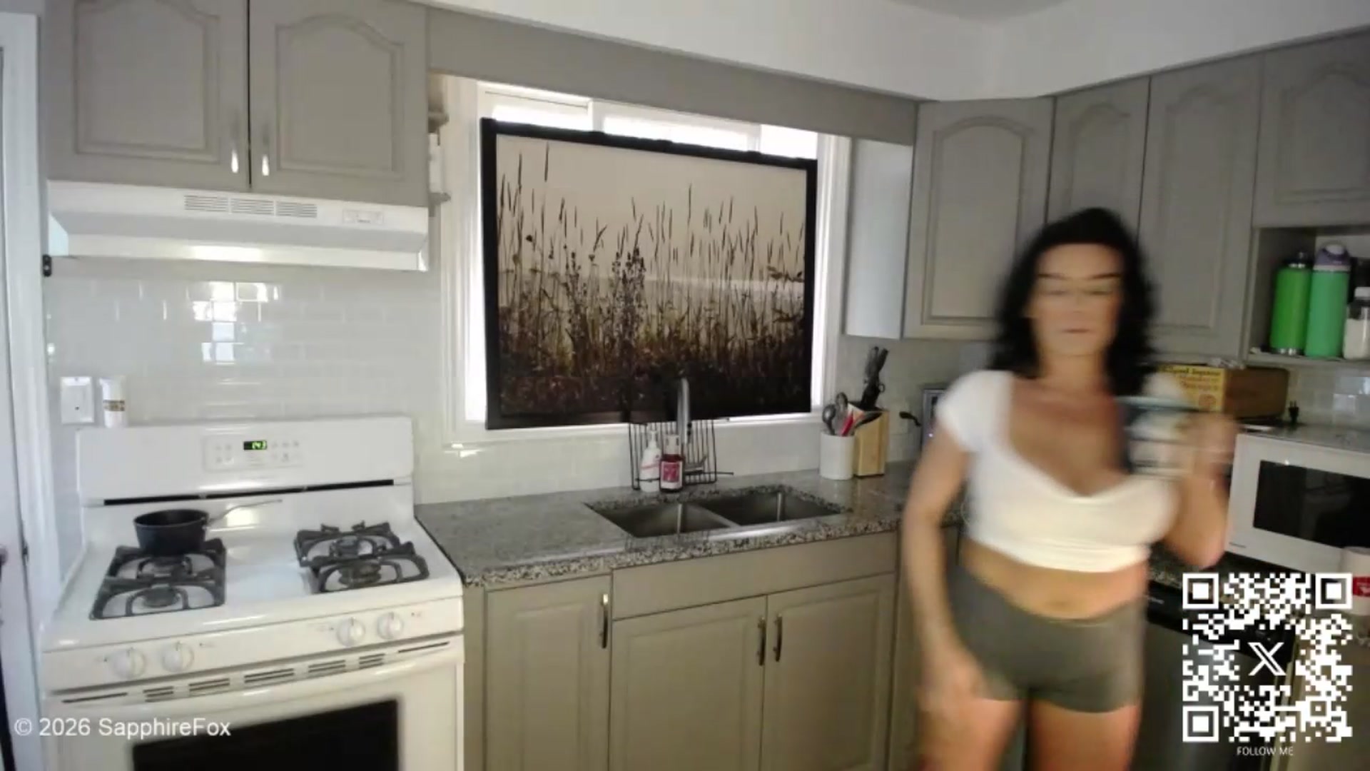 Gallery image thumbnail from sapphirefox's myfreecams stream on, 06/22/2026, 17:55 image 17 of 20