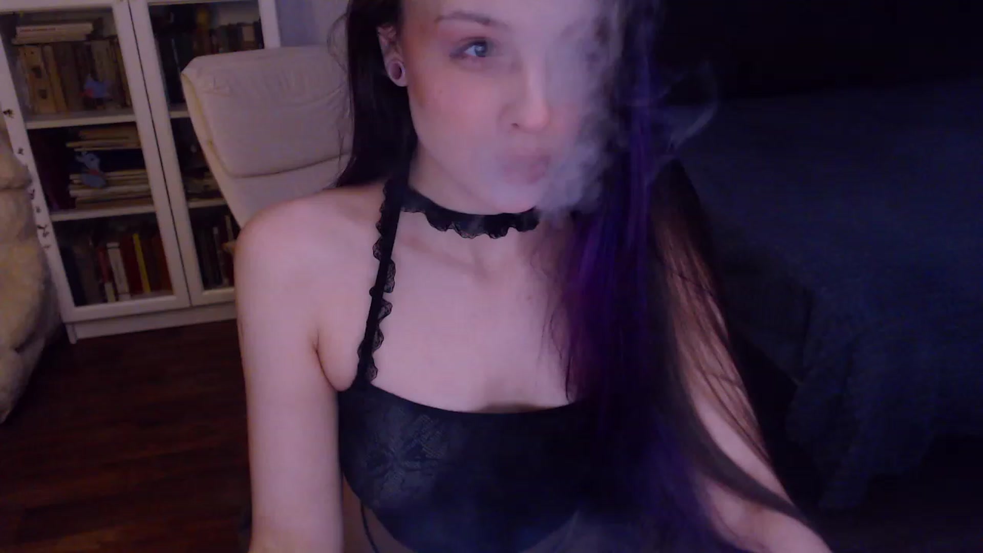 Gallery image thumbnail from sappphiree's myfreecams stream on, 09/04/2023, 24:00 image 9 of 20
