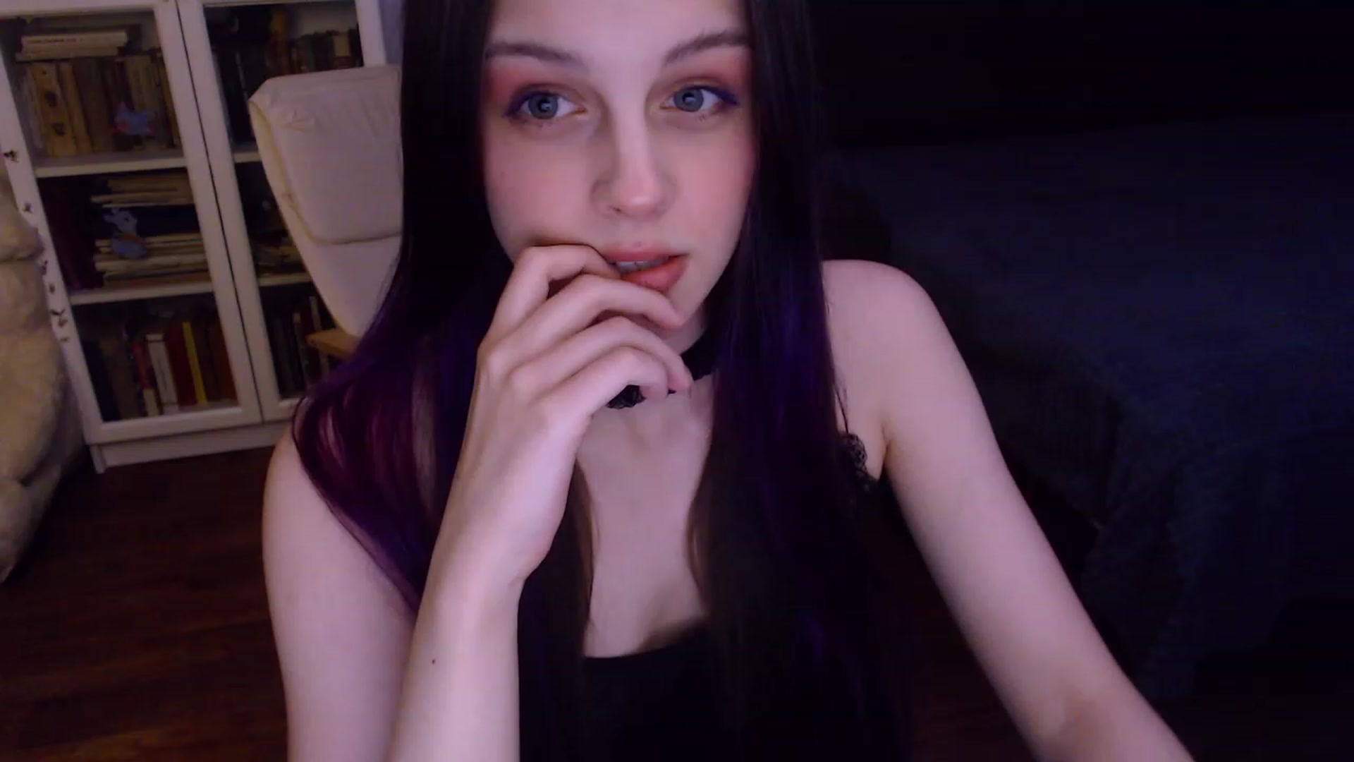 Gallery image thumbnail from sappphiree's myfreecams stream on, 09/04/2023, 24:30 image 1 of 20