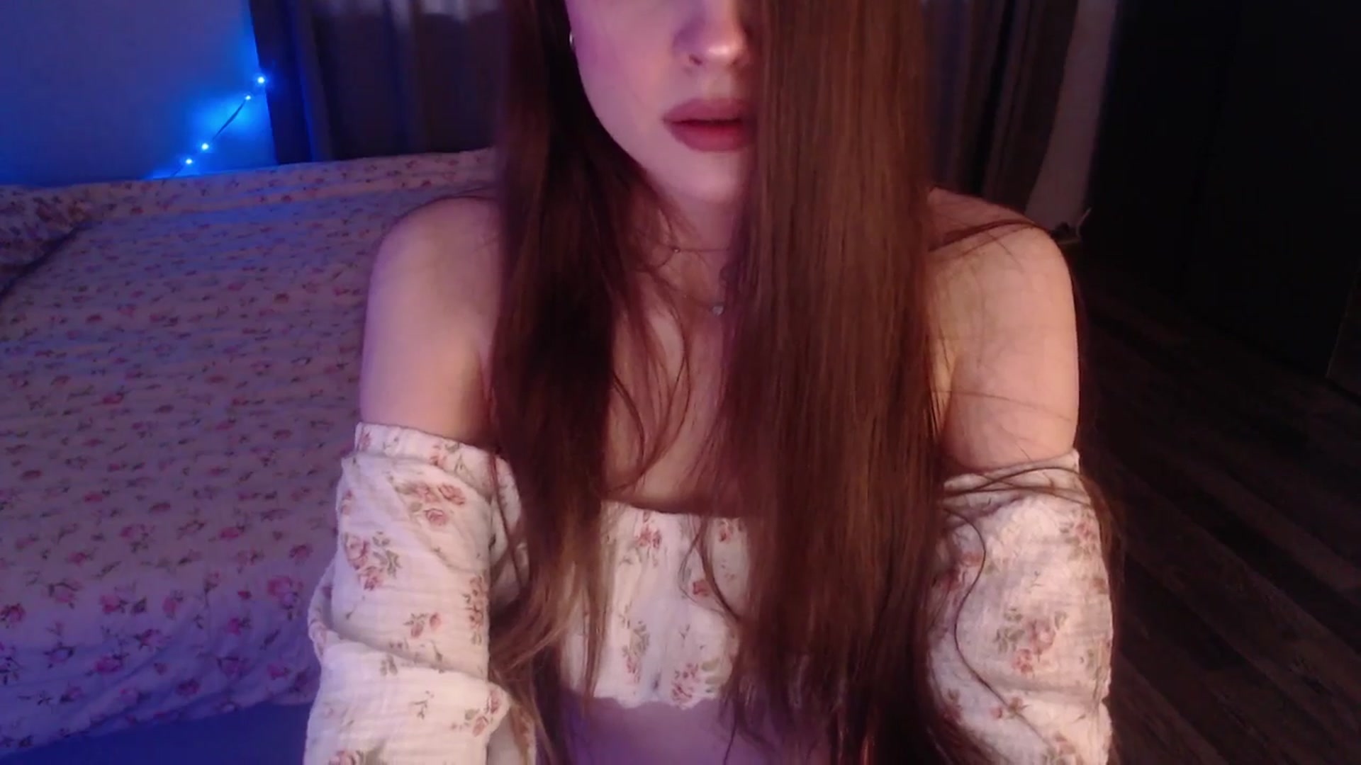 Gallery image thumbnail from sappphiree's myfreecams stream on, 08/11/2025, 06:48 image 5 of 20