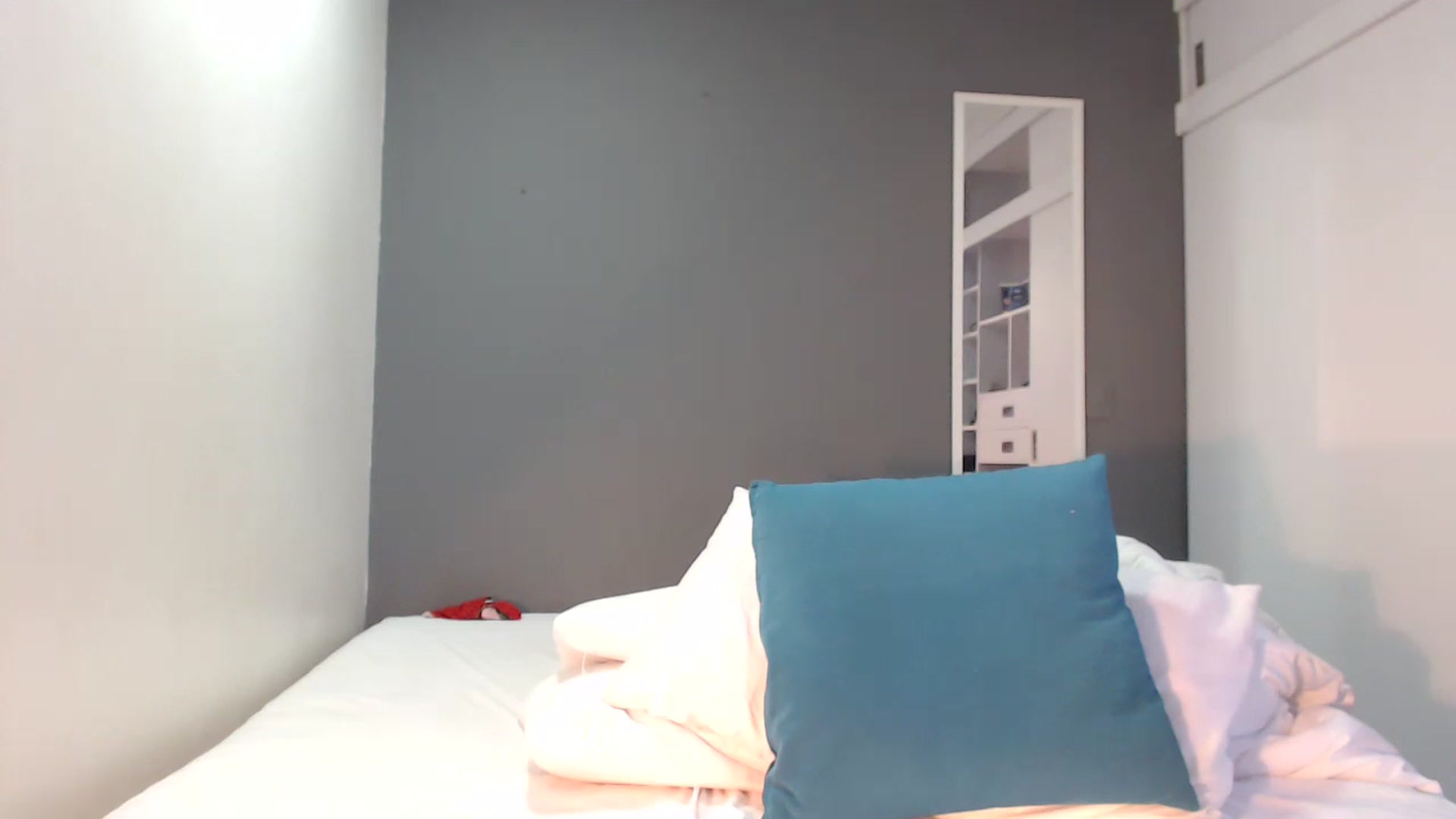Gallery image thumbnail from sara_Leen's myfreecams stream on, 04/18/2023, 12:51 image 16 of 20