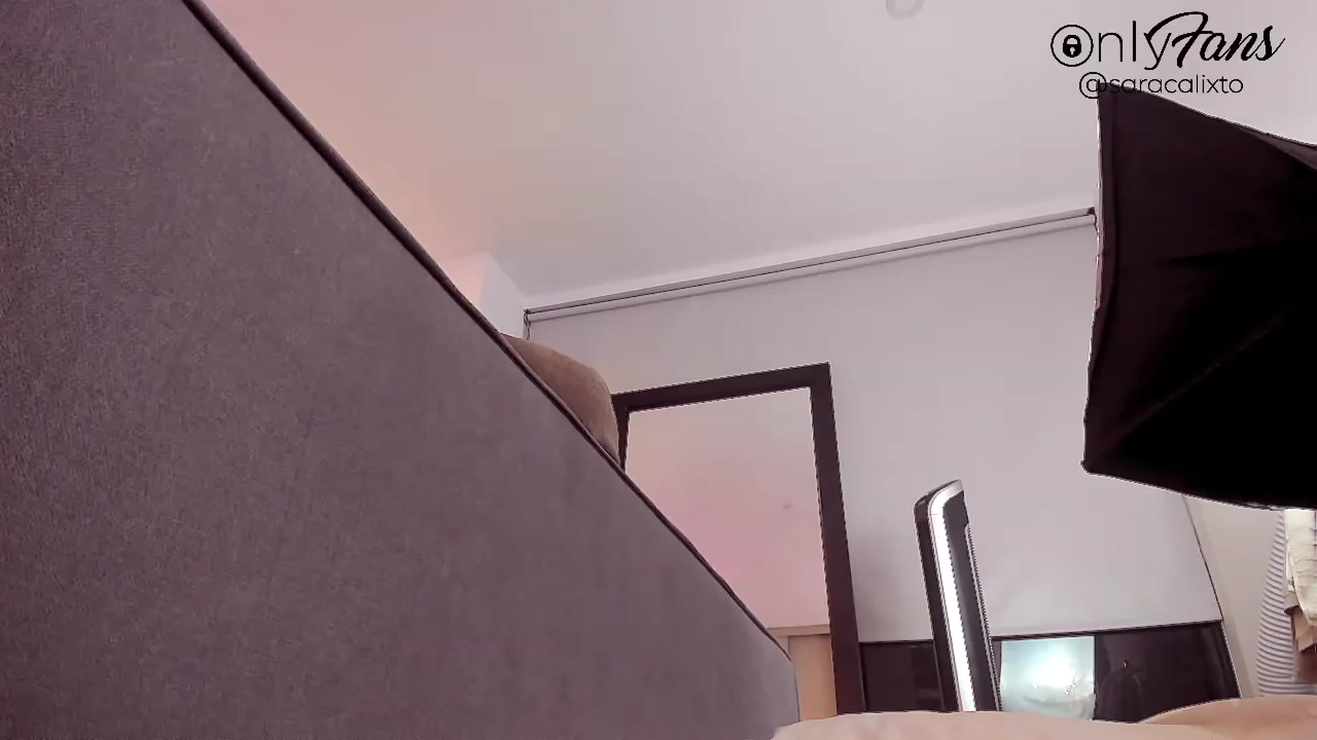 Gallery image thumbnail from saracalixtocr's myfreecams stream on, 05/27/2023, 04:32 image 19 of 20