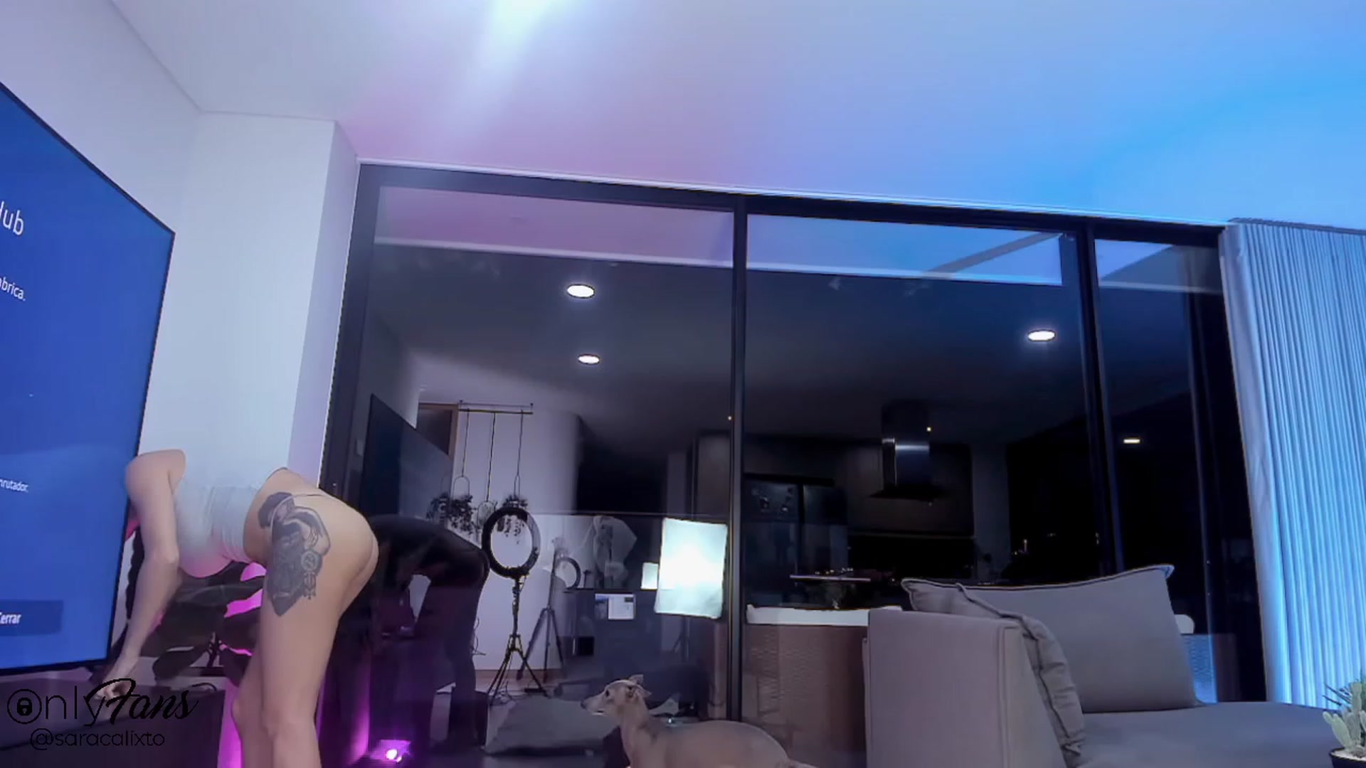 Gallery image thumbnail from saracalixtocr's myfreecams stream on, 11/17/2023, 01:27 image 4 of 20