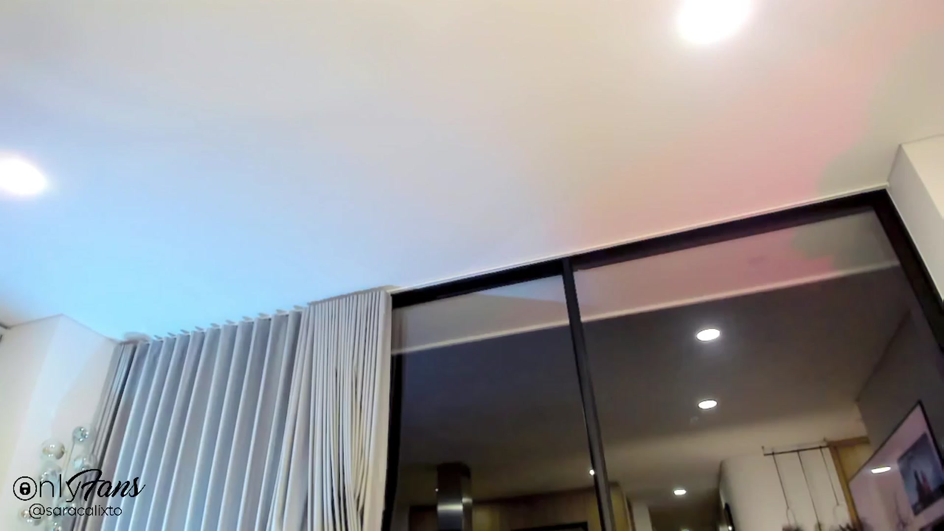 Gallery image thumbnail from saracalixtocr's myfreecams stream on, 04/04/2024, 05:13 image 4 of 20