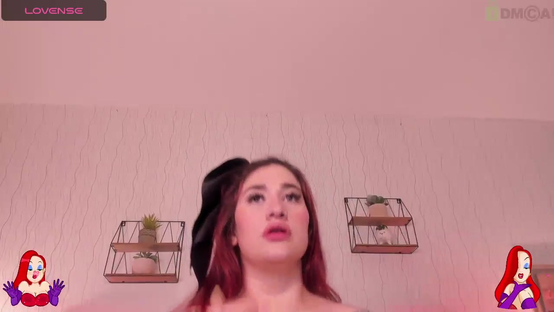 Gallery image thumbnail from saratatoo_'s myfreecams stream on, 04/18/2024, 07:24 image 7 of 20