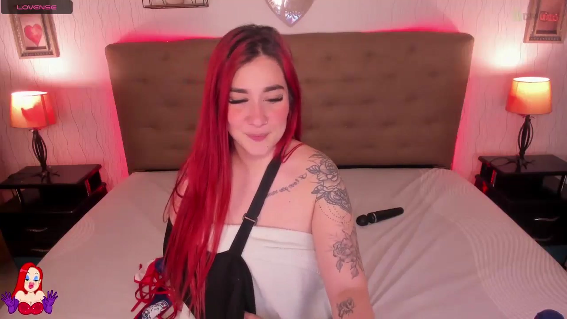 Gallery image thumbnail from saratatoo_'s myfreecams stream on, 07/25/2024, 08:01 image 2 of 20