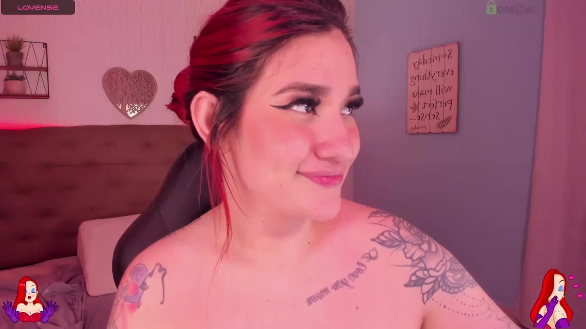 Gallery image thumbnail from saratatoo_'s myfreecams stream on, 09/08/2024, 08:08 image 14 of 20