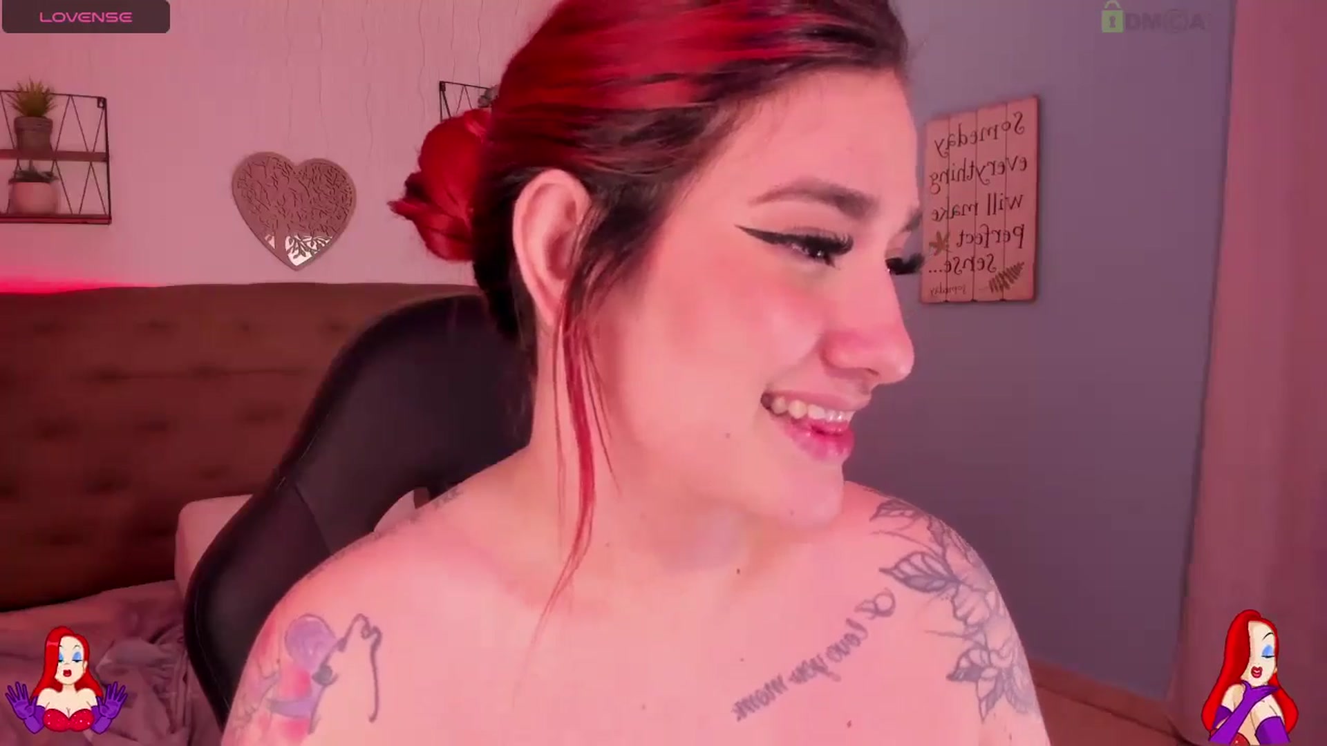 Gallery image thumbnail from saratatoo_'s myfreecams stream on, 09/08/2024, 08:08 image 13 of 20
