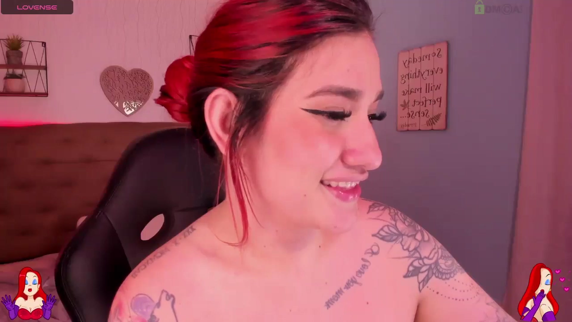 Gallery image thumbnail from saratatoo_'s myfreecams stream on, 09/08/2024, 08:08 image 8 of 20